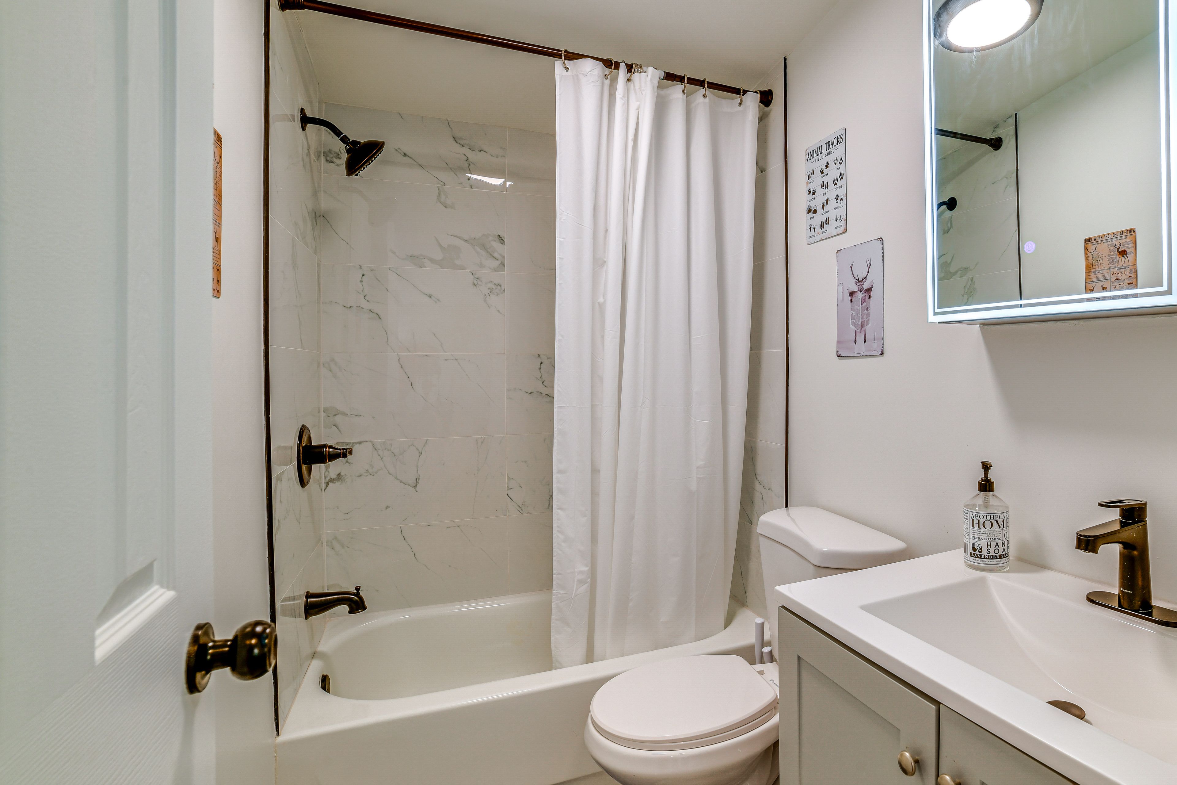 Full Bathroom