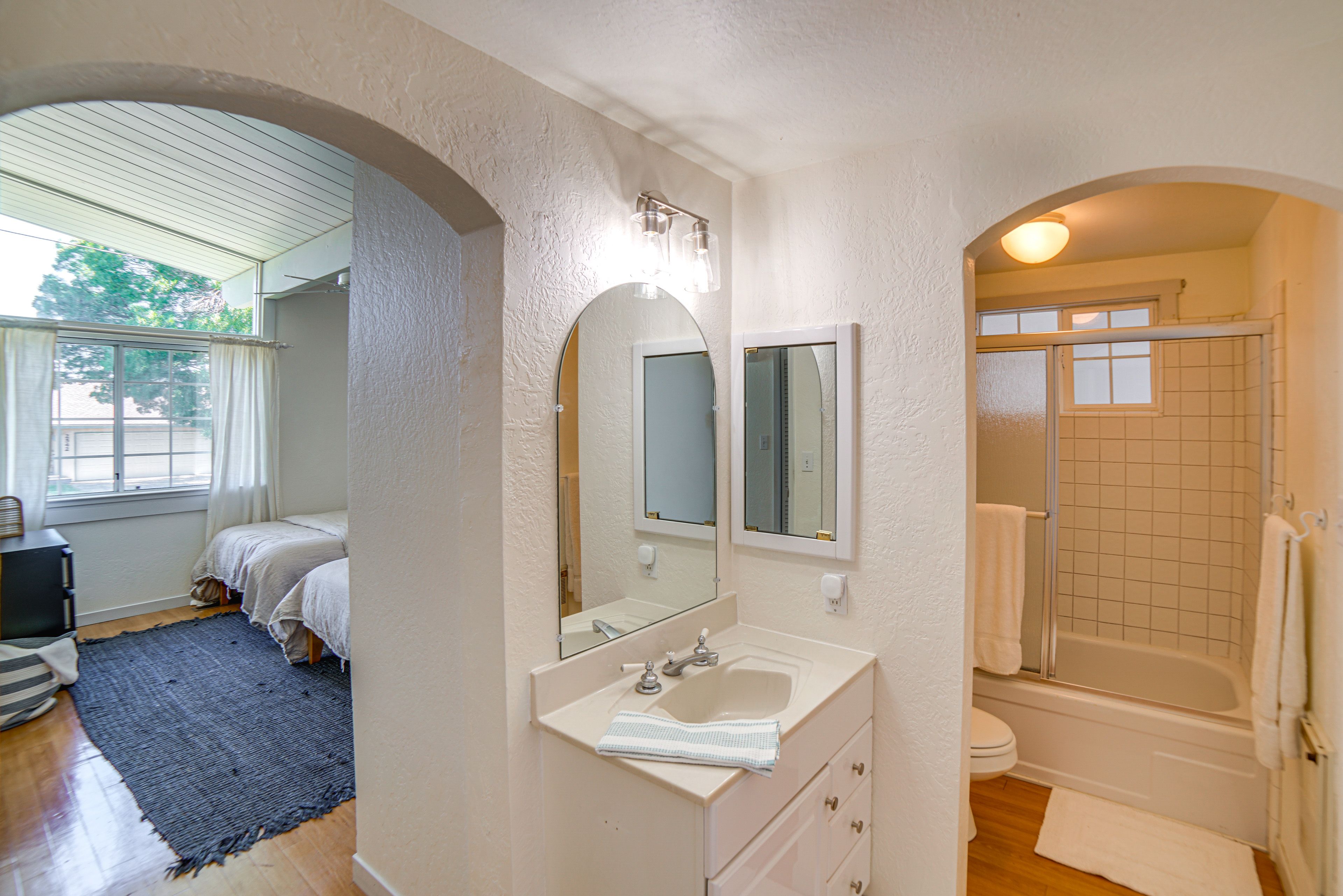 En-Suite Bathroom | Complimentary Toiletries