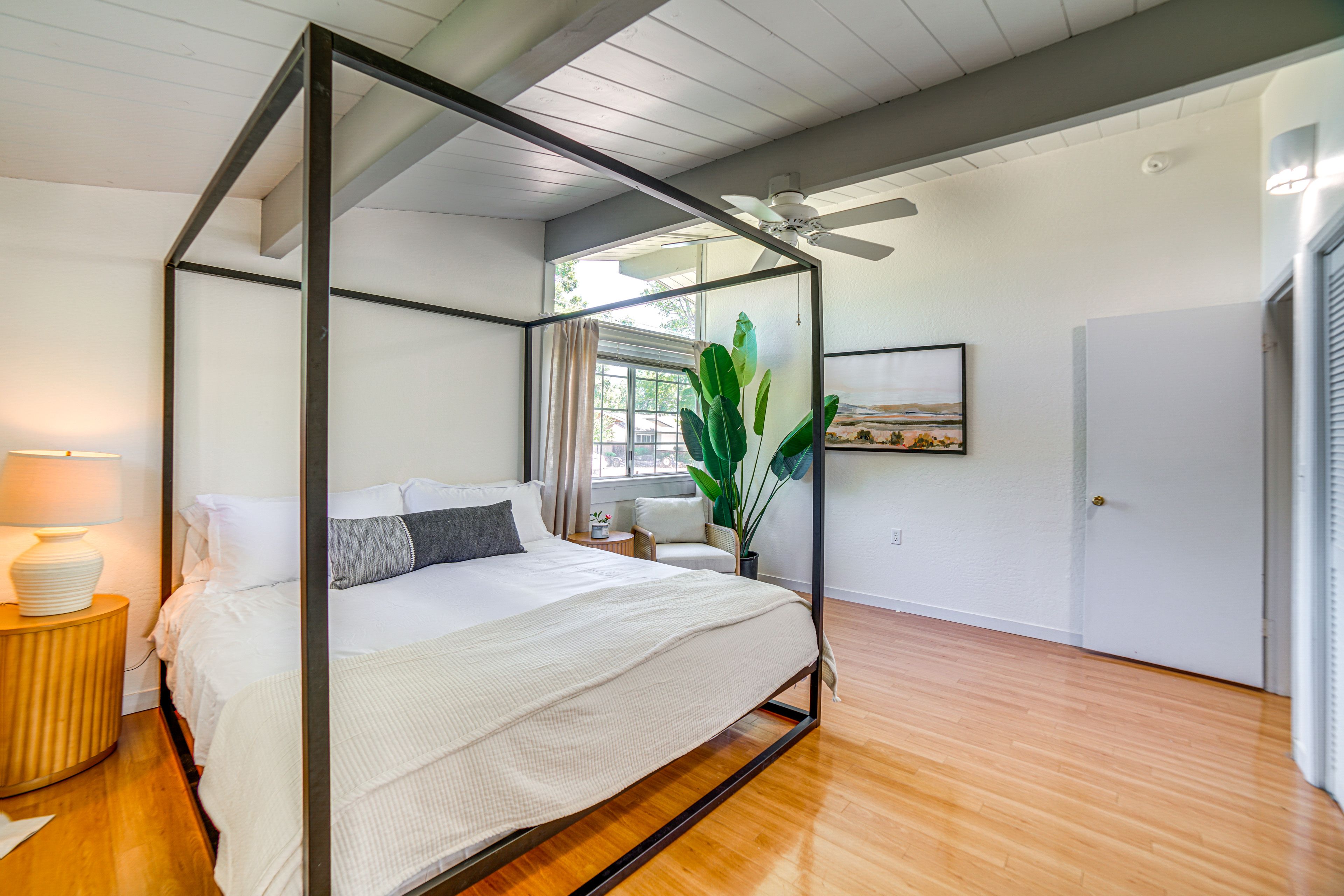 Bedroom 1 | King Bed | Linens Provided