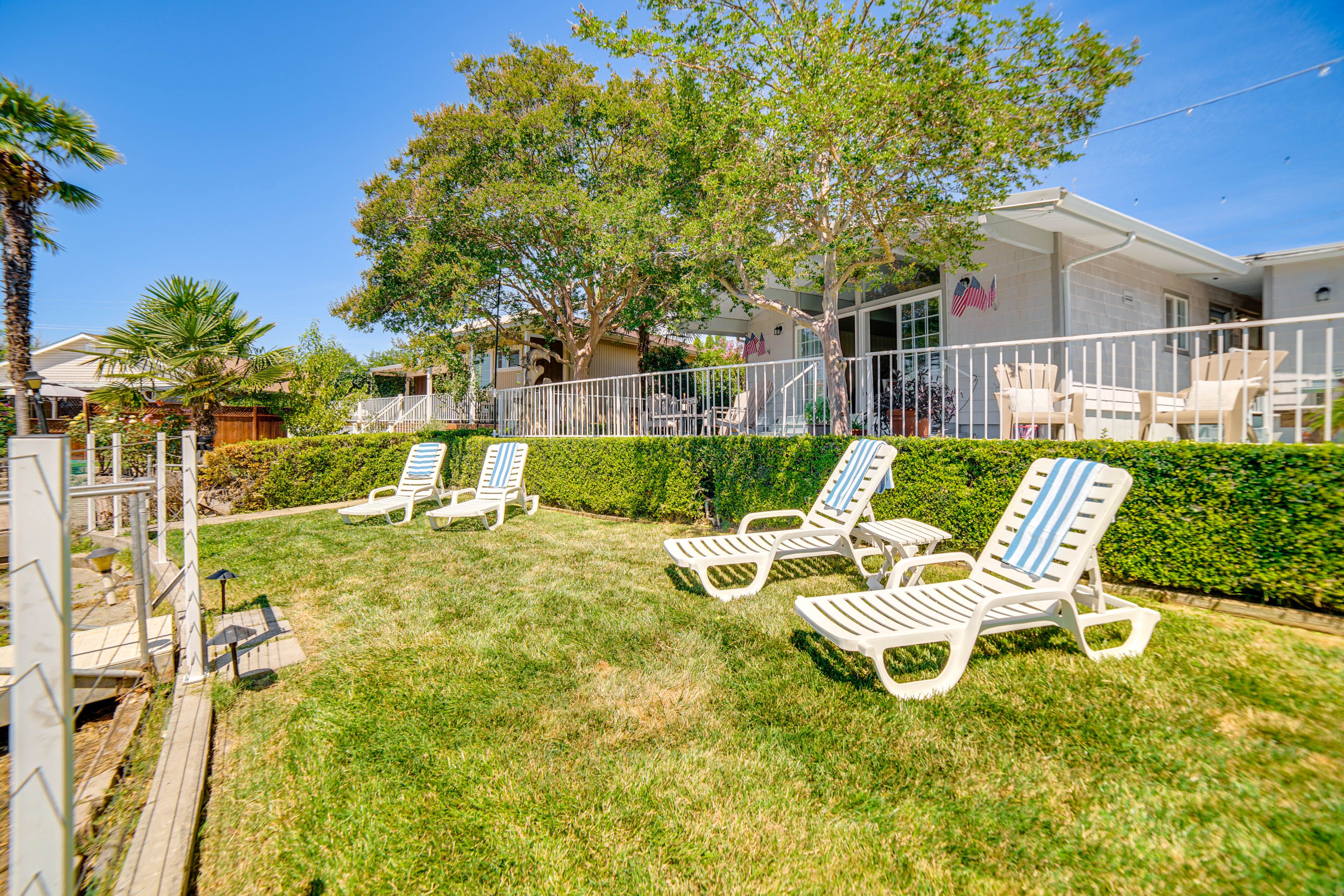Yard | Lounge Chairs