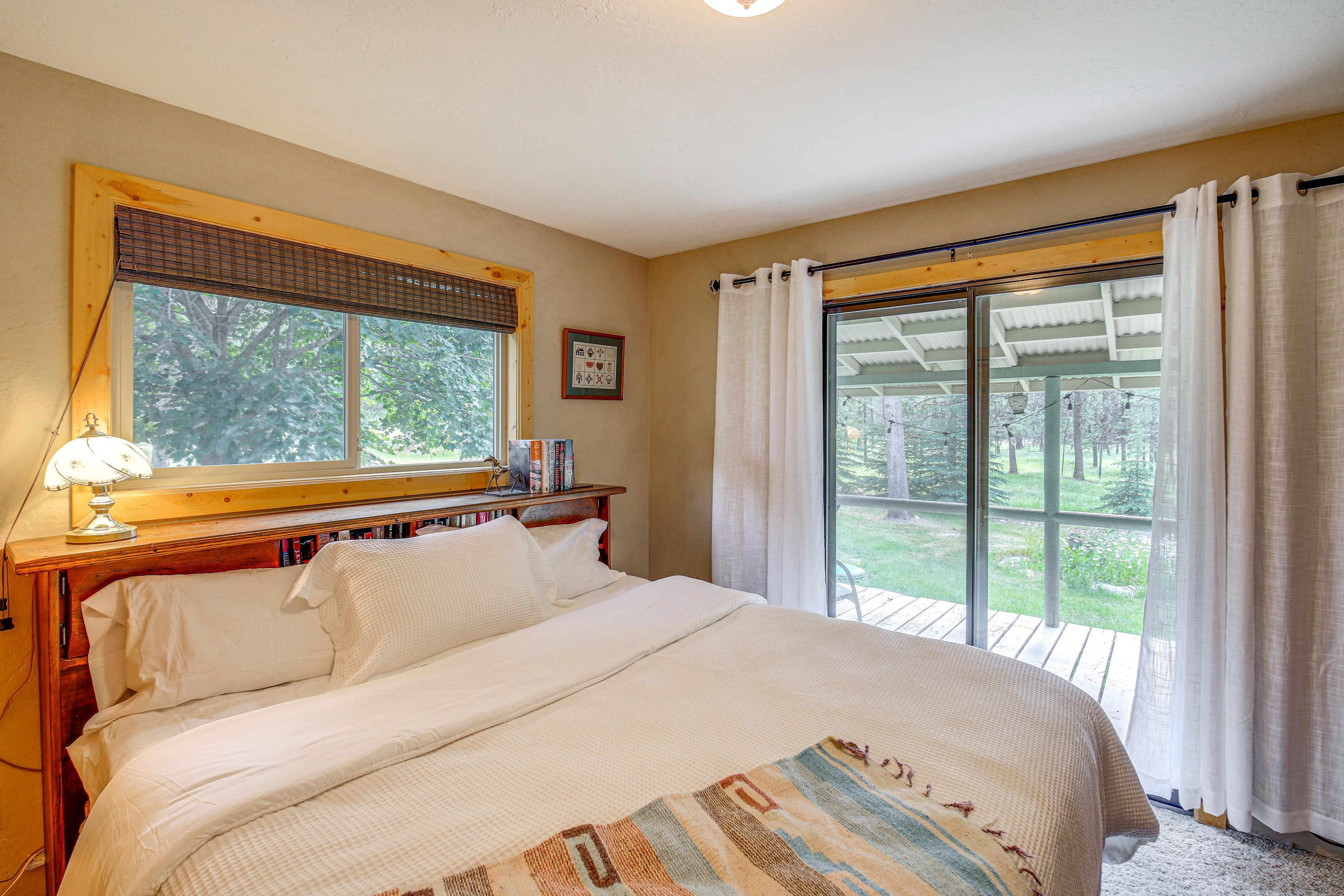 Bedroom 2 | King Bed | Smart TV