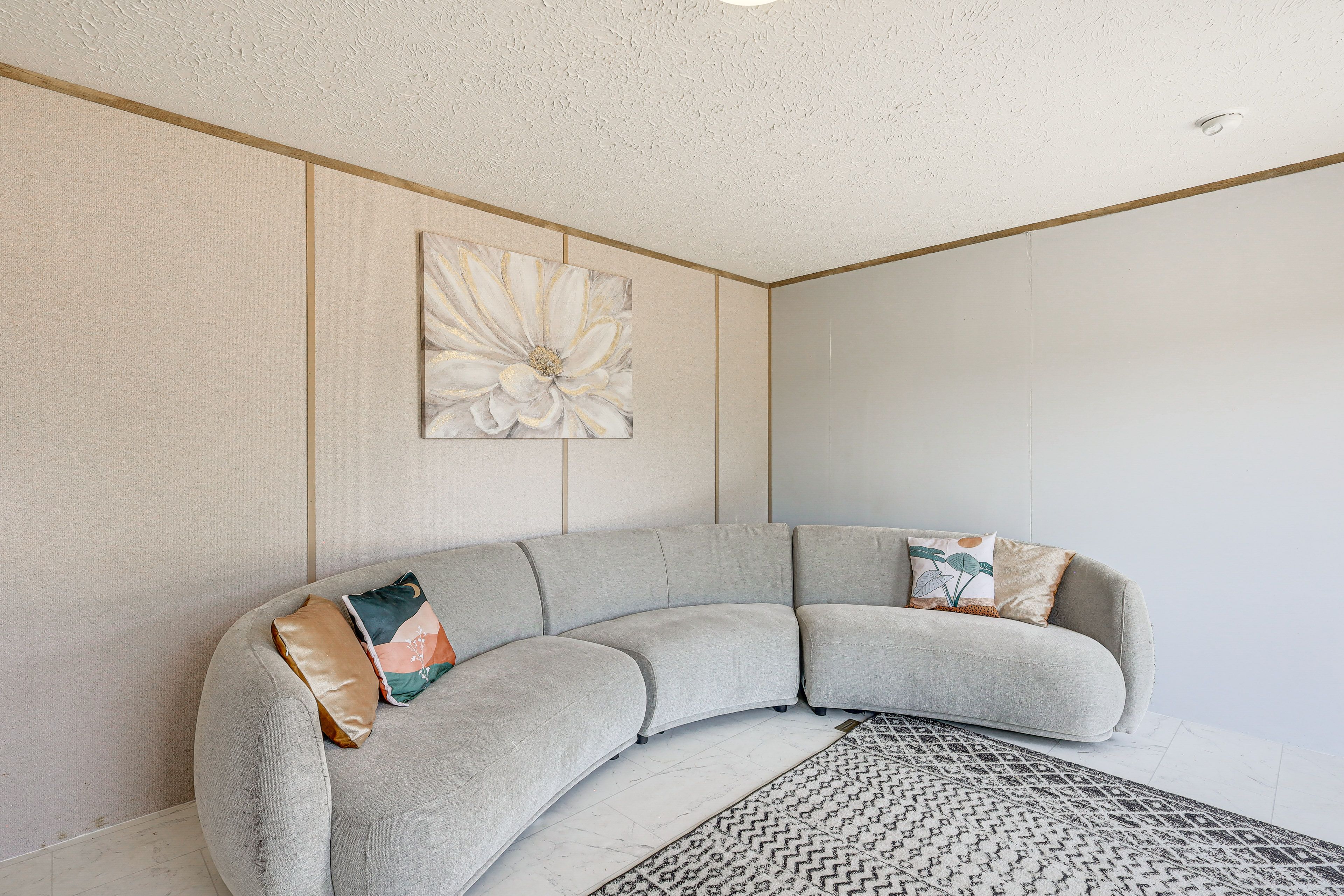 Living Room | Central A/C & Heating