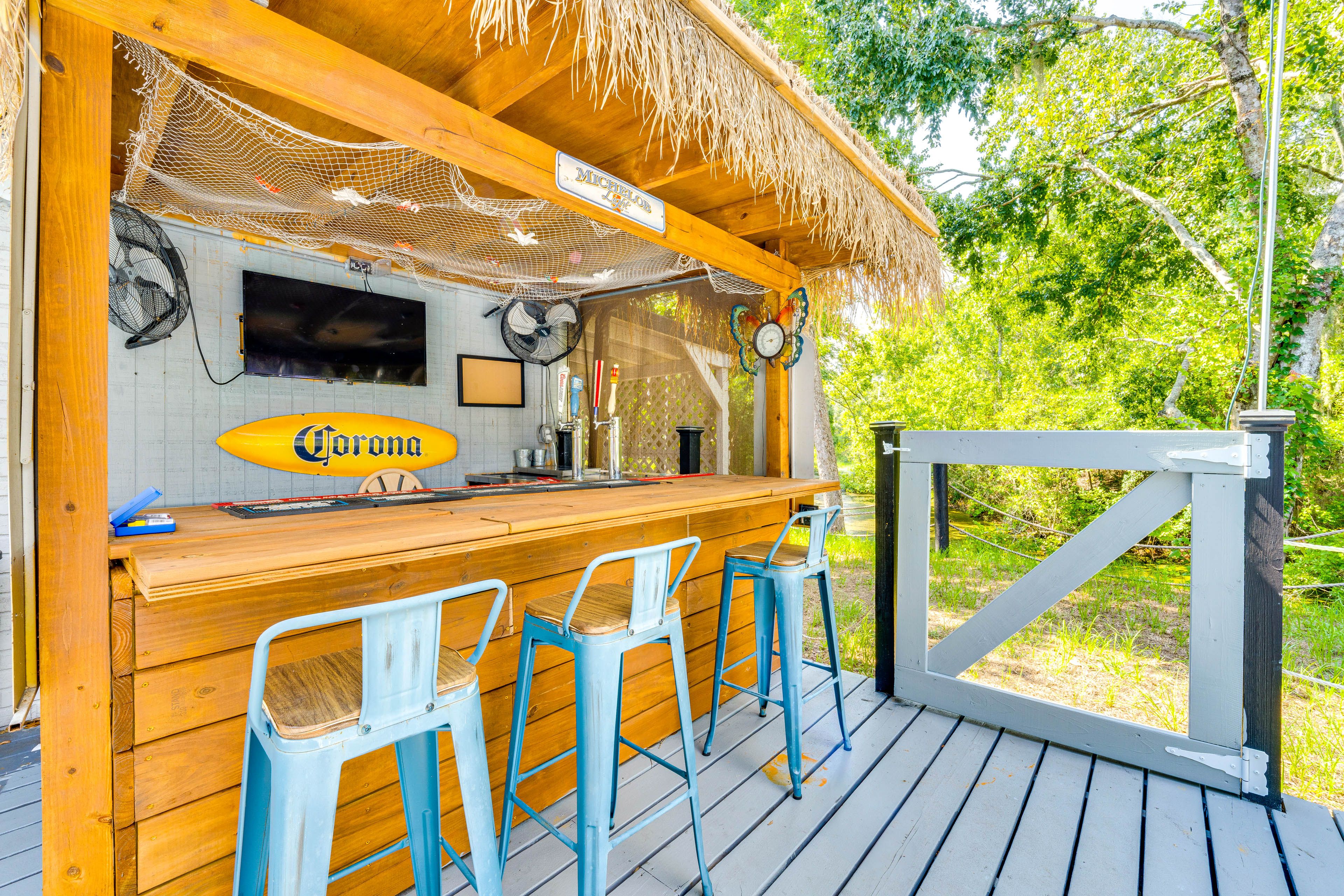 Outdoor Bar