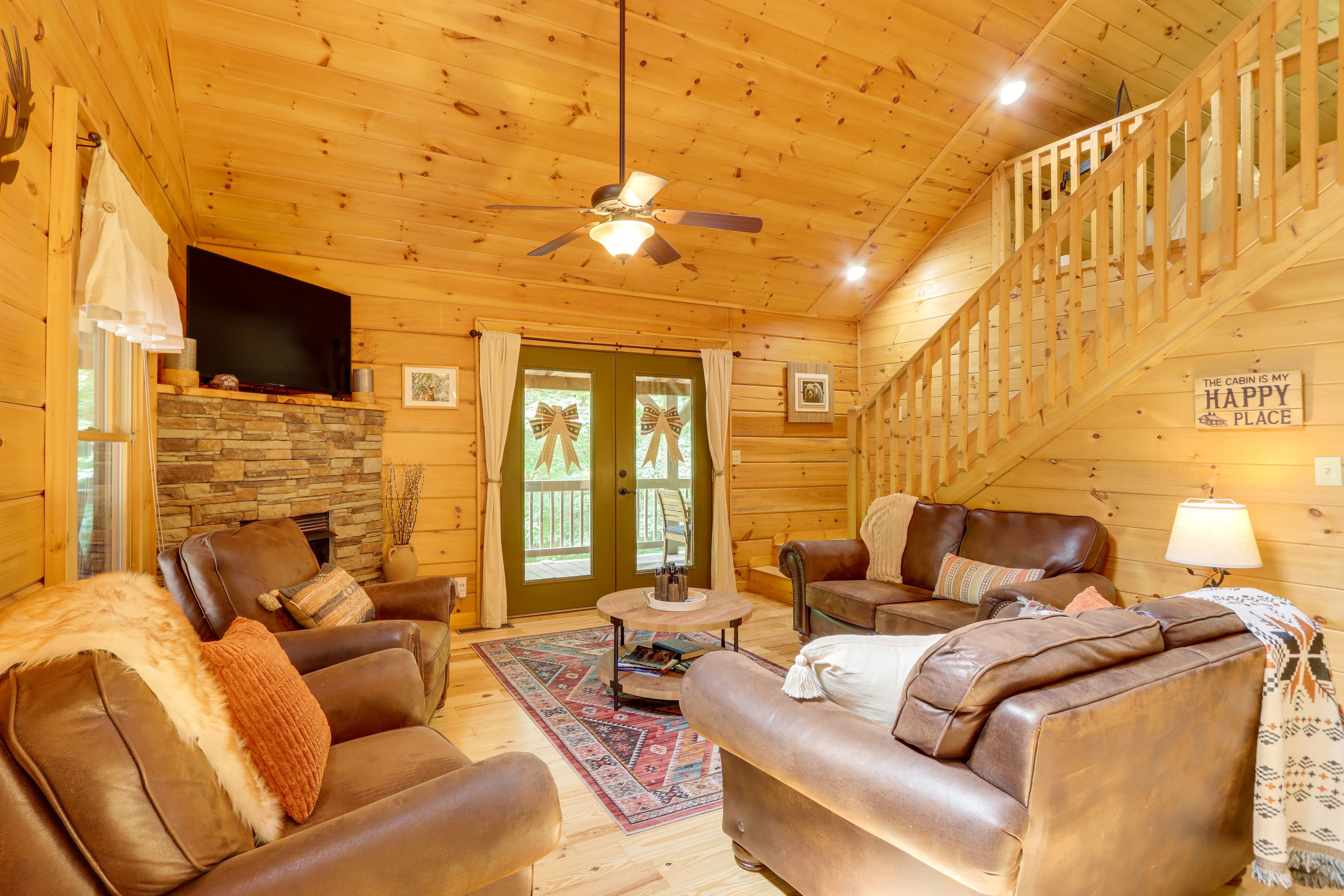 Living Room | 1st Floor | Flat-Screen TV | Gas Fireplace