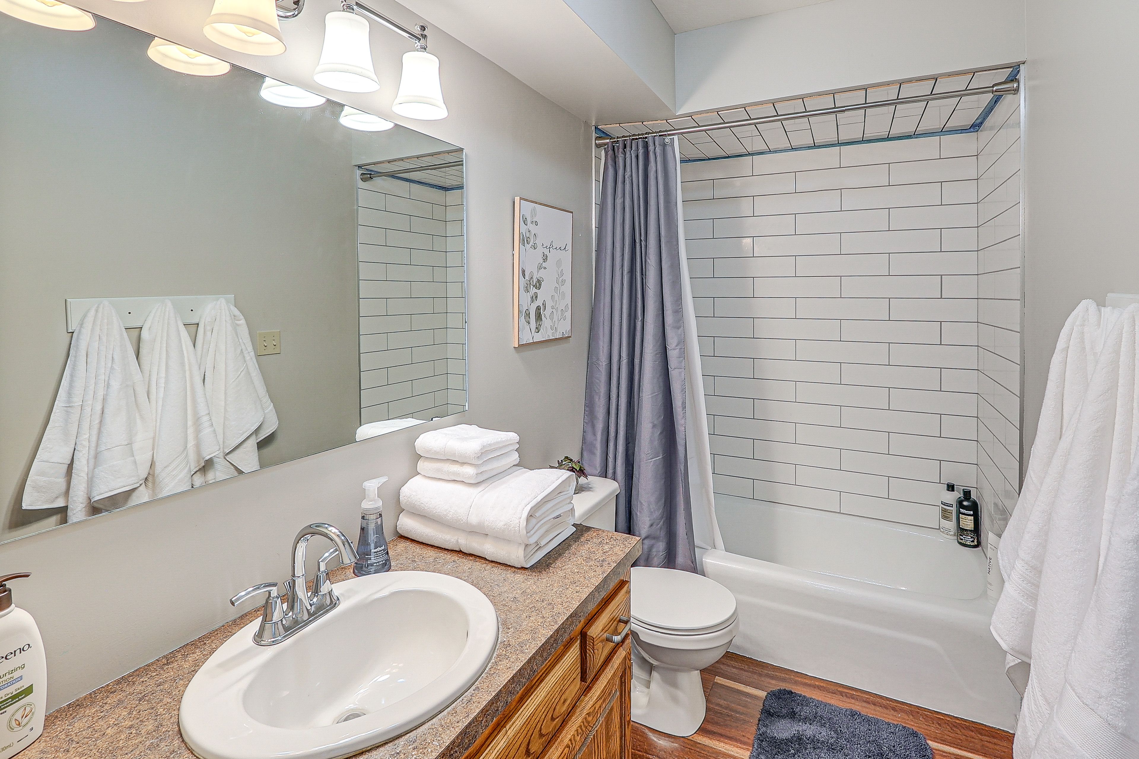 Full Bathroom