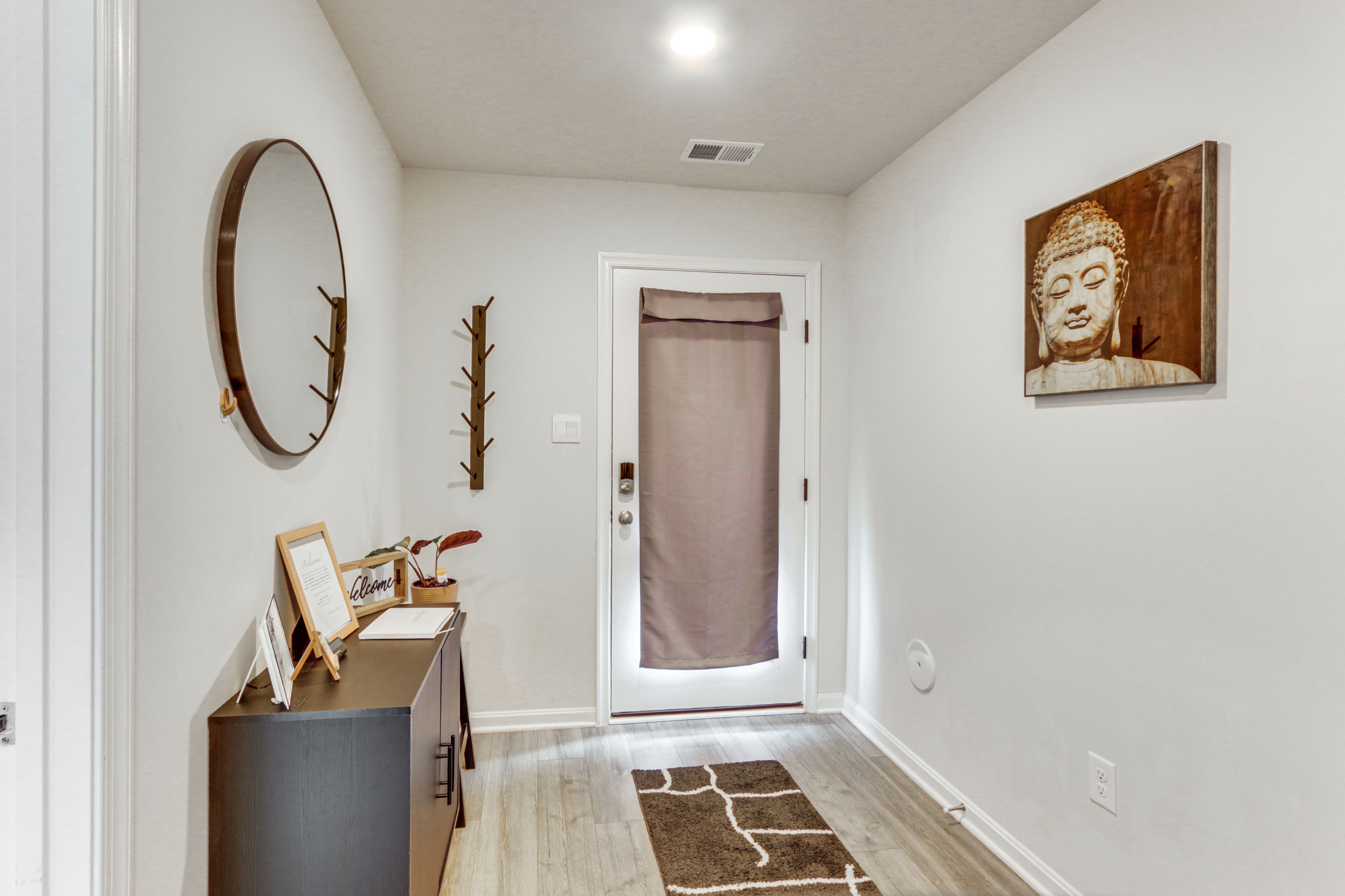 Entryway | Lower Level