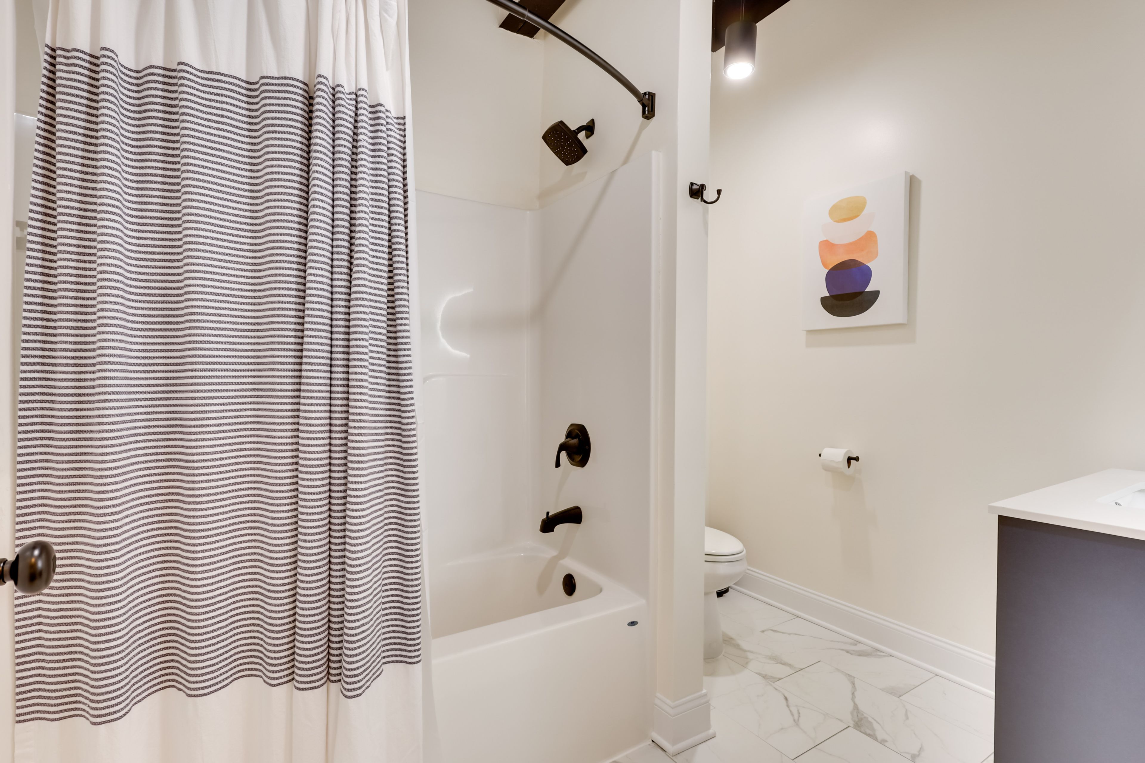 Bathroom | Complimentary Toiletries | Towels Provided