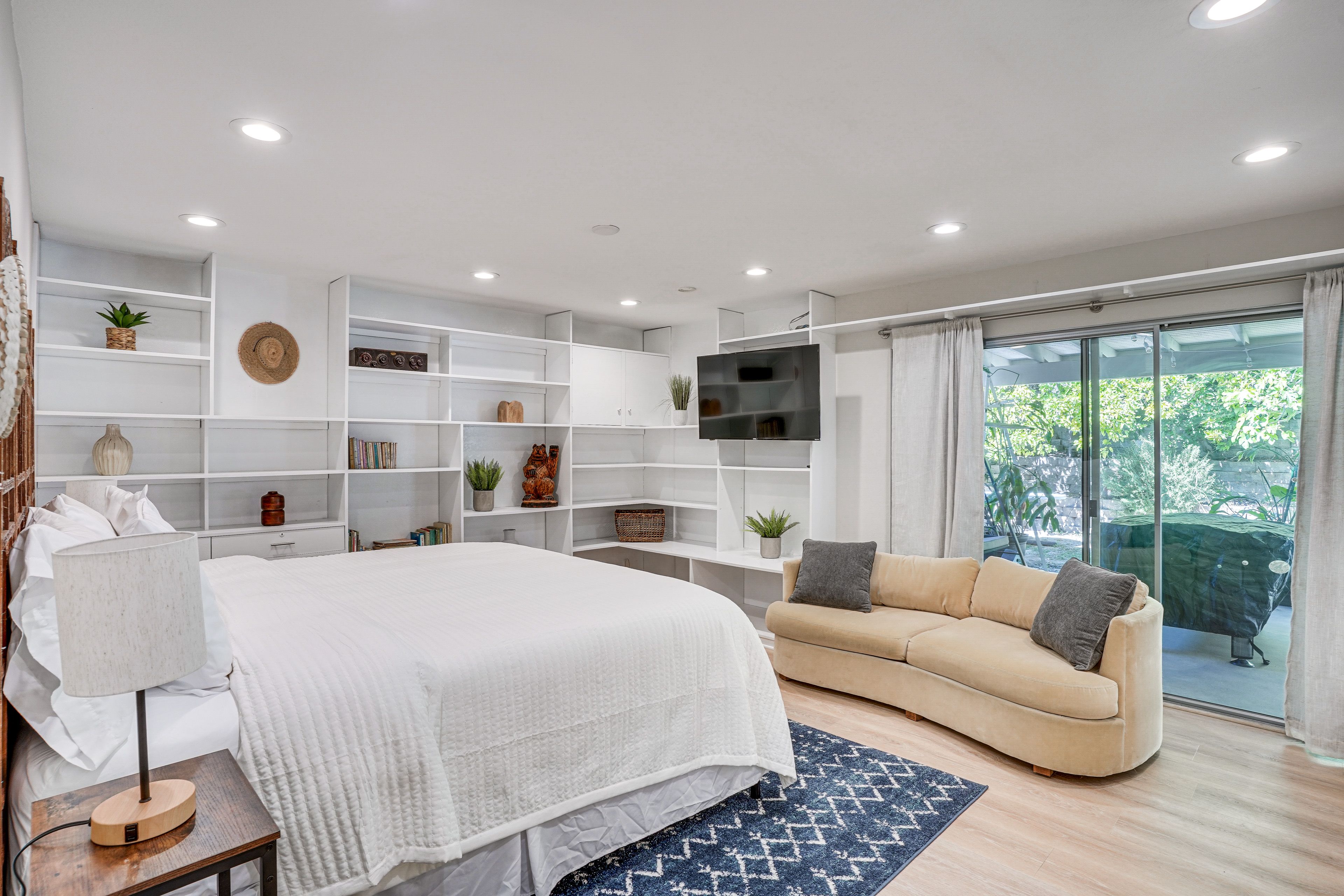 Bedroom 1 | King Bed | Pack 'n Play | 1st Floor | Smart TV