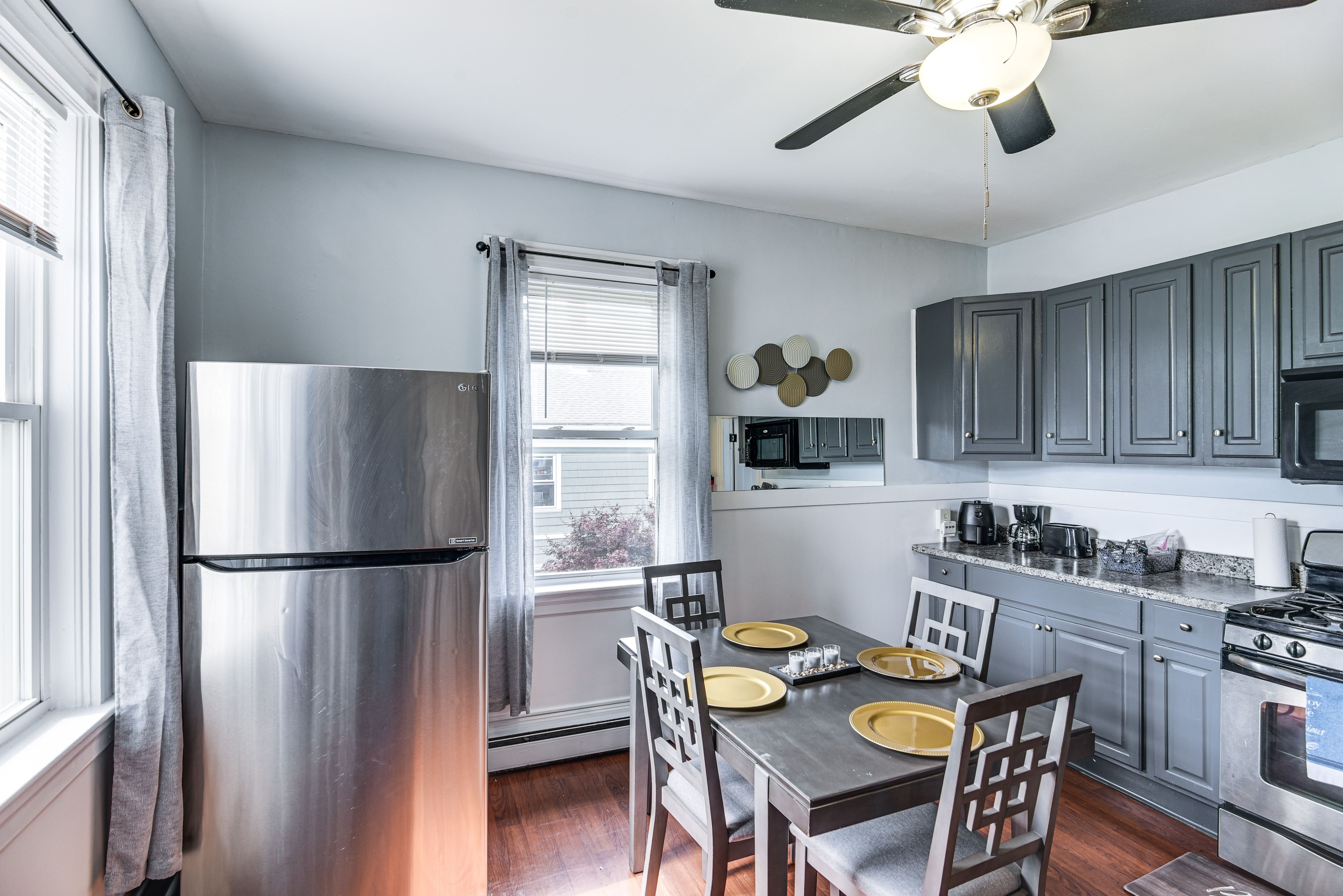 Kitchen | Dishwasher | Dishware & Flatware