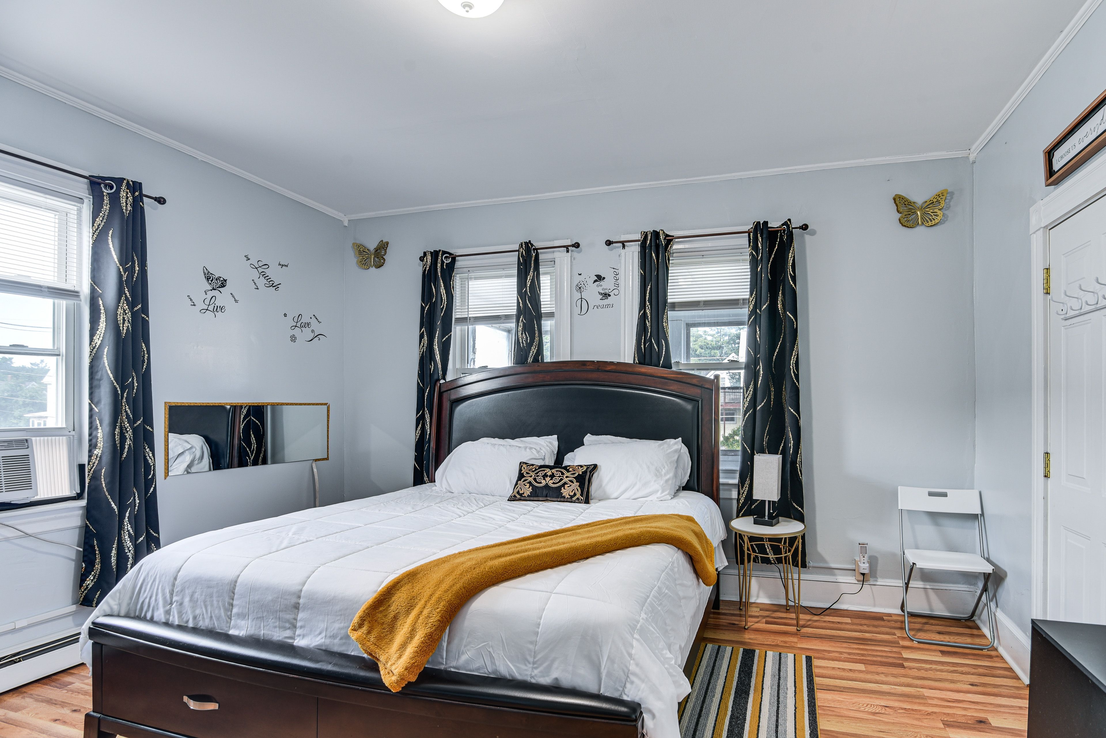 Bedroom | King Bed | Linens Provided | Smart TV