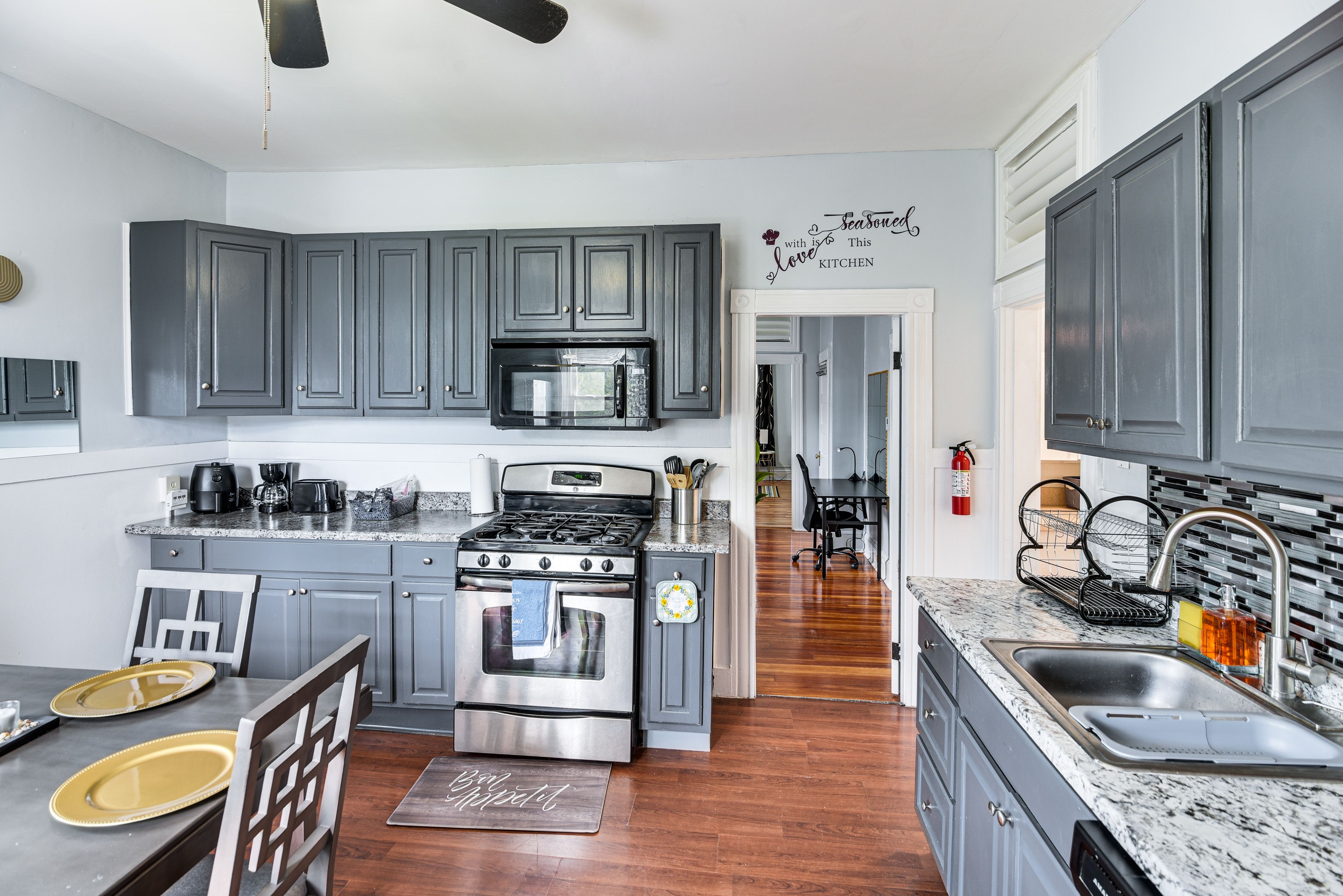 Kitchen | 4-Seat Dining Table | Air Fryer | Complimentary Spices
