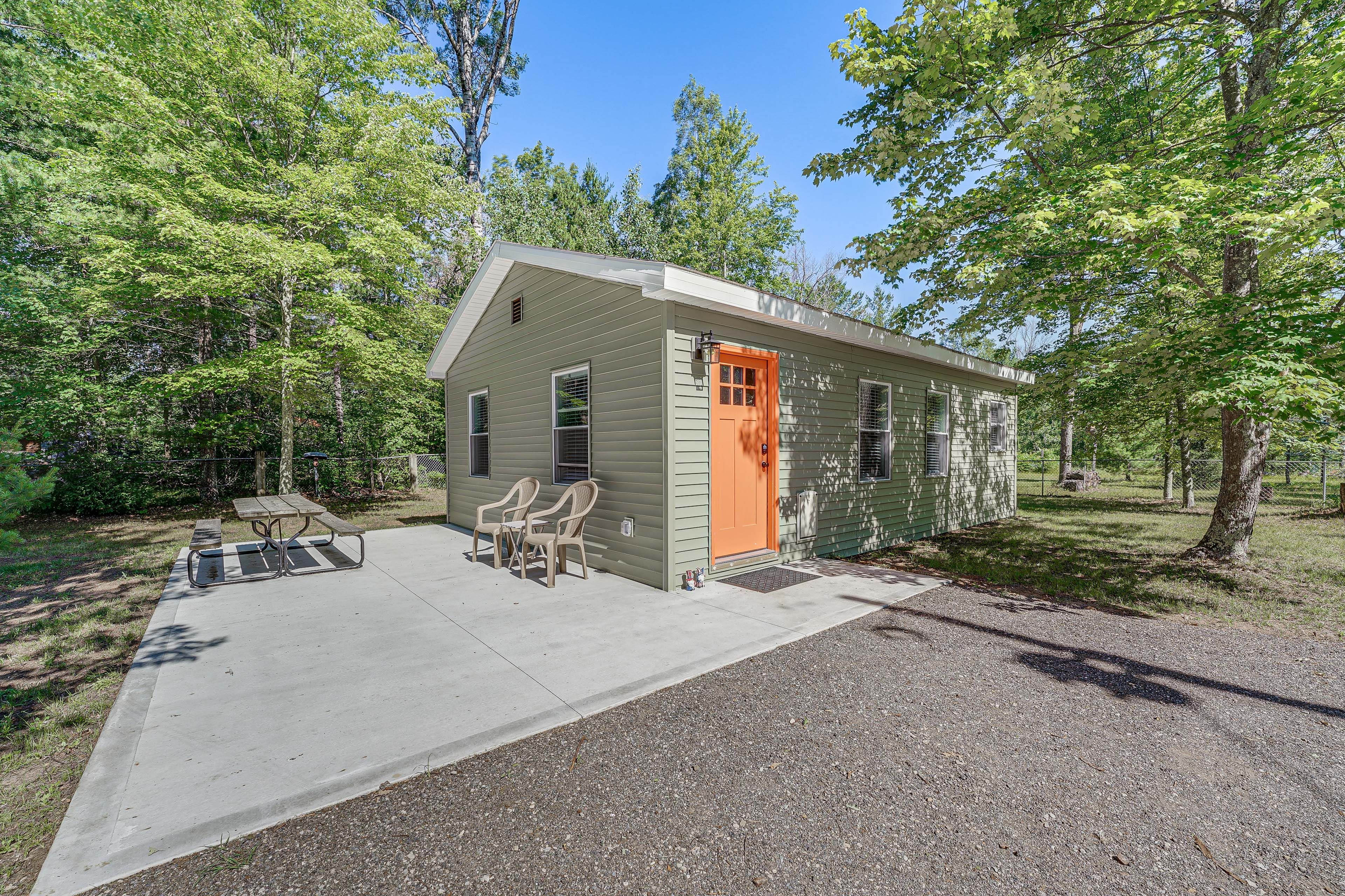 Idlewild Vacation Rental | 1BR | 1BA | Step Required | 600 Sq Ft