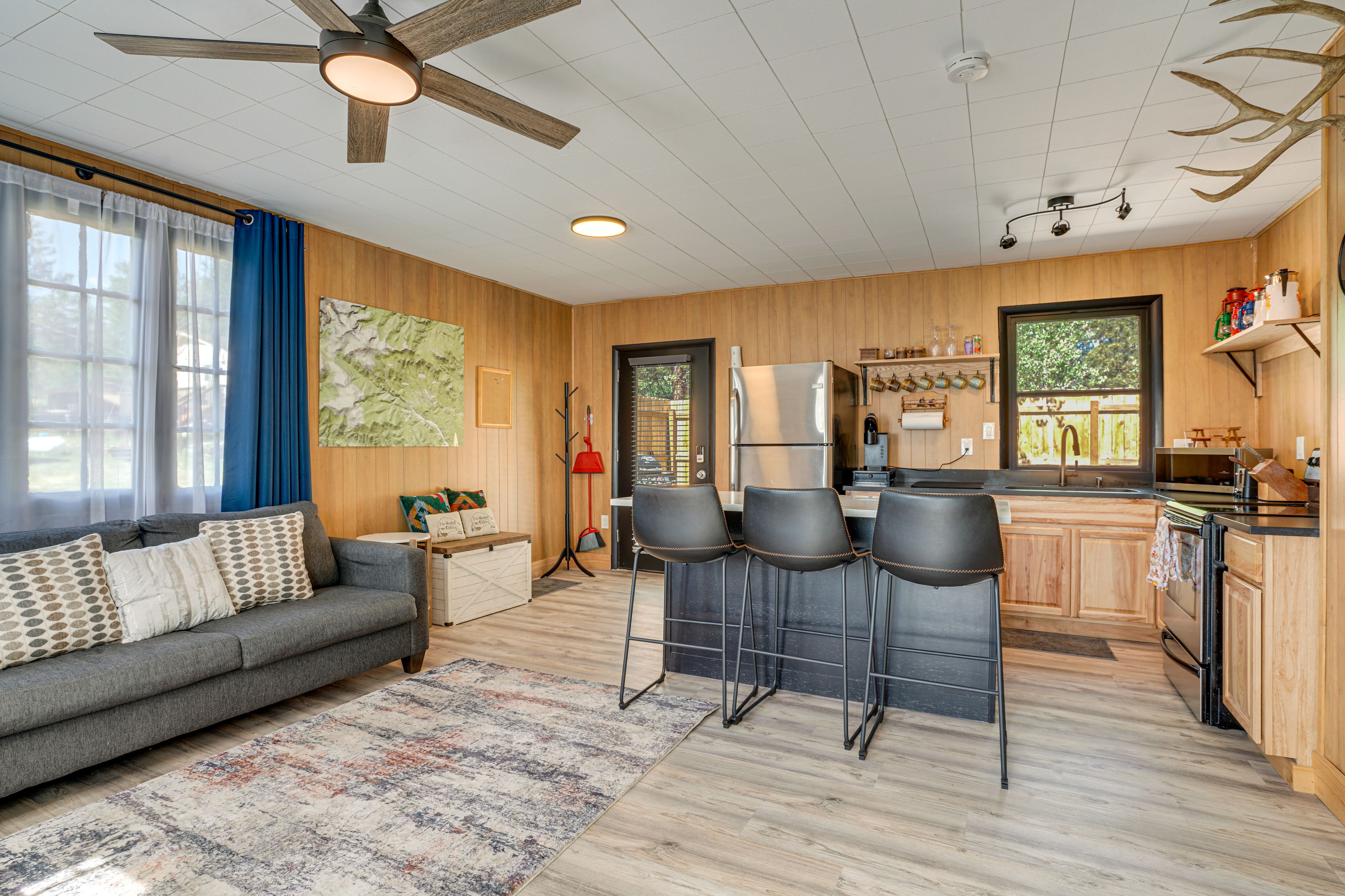 Living Room & Kitchen | Queen Sleeper Sofa
