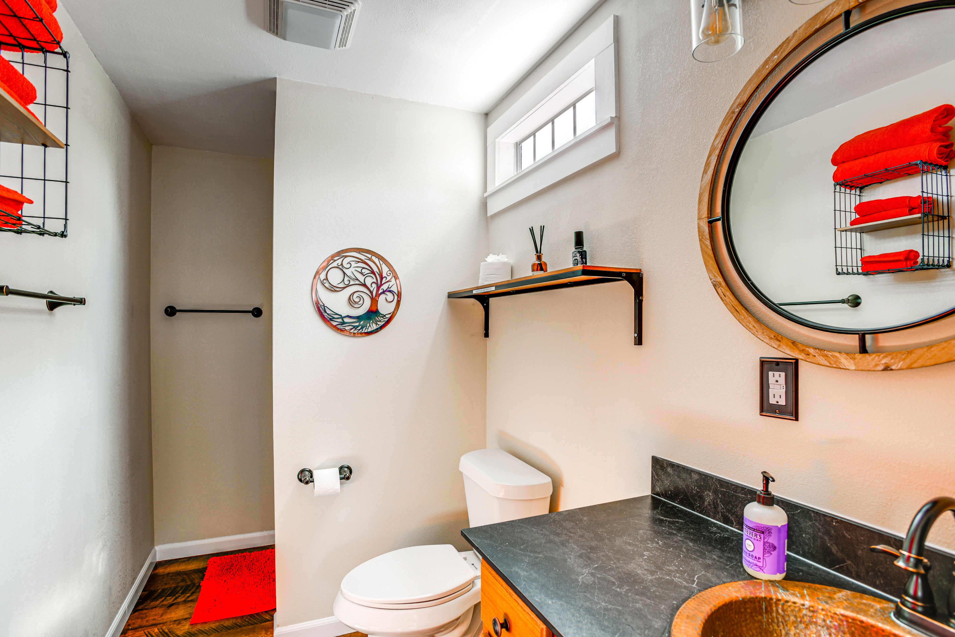Full Bathroom | Shower | Complimentary Toiletries | Towels Provided | 1st Floor