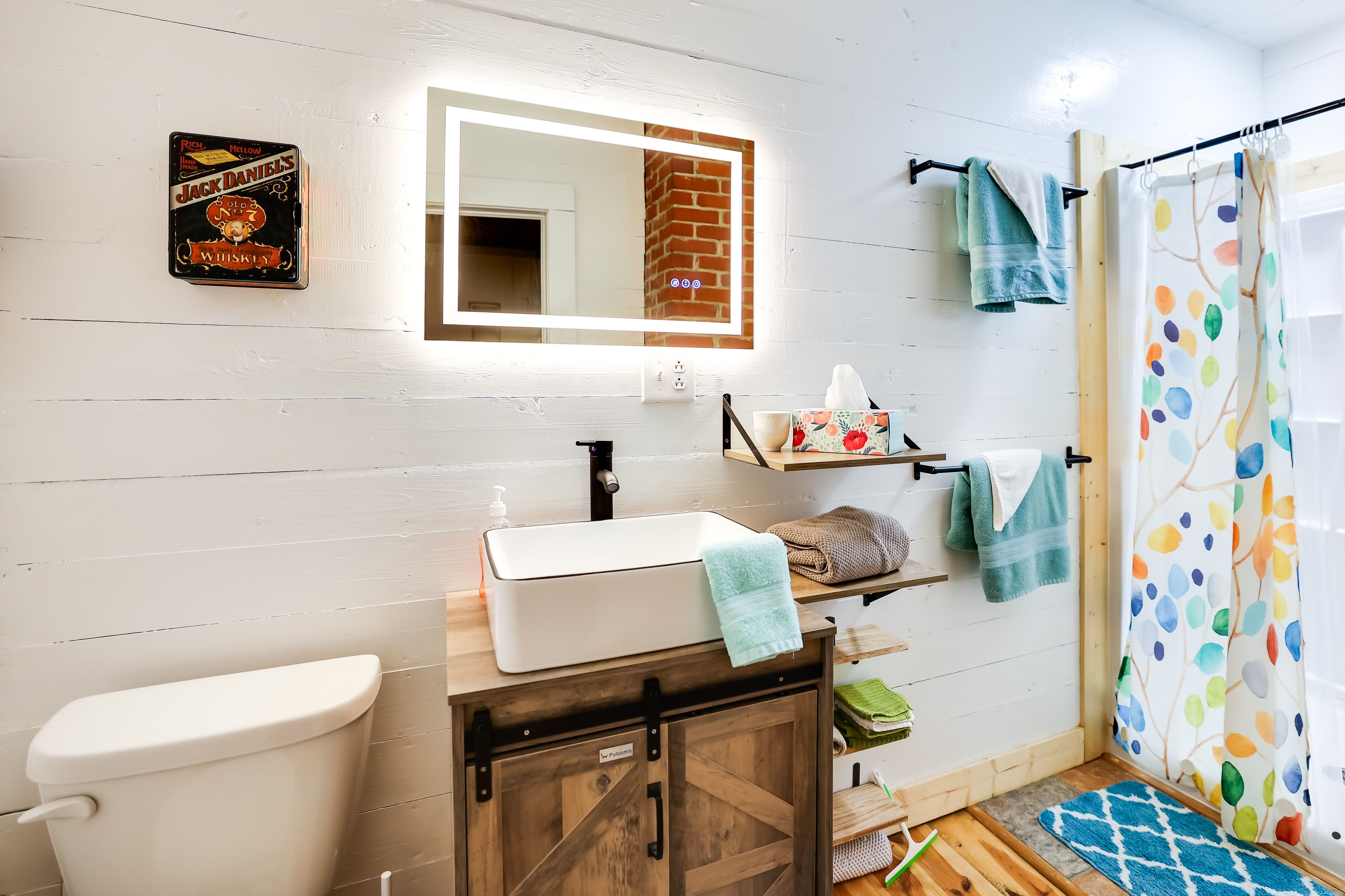 Full Bathroom