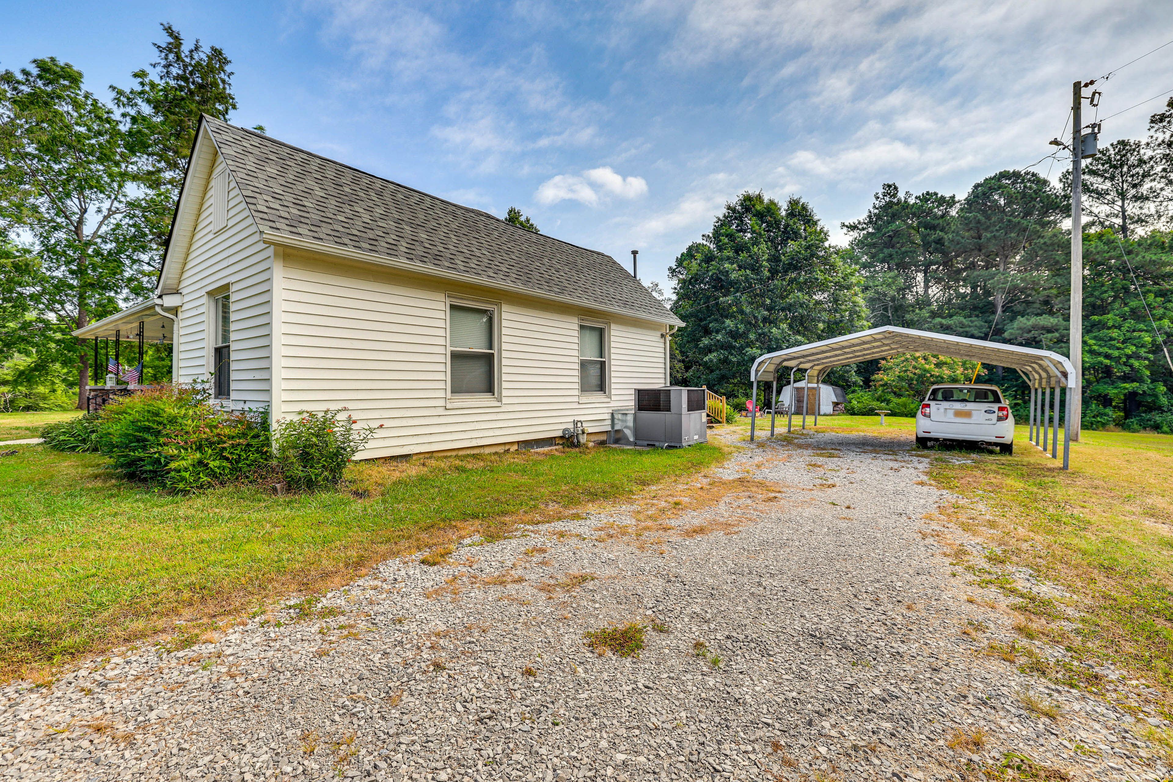 Parking | Carport (1 Vehicle) | Driveway (3 Vehicles) | No Street Parking