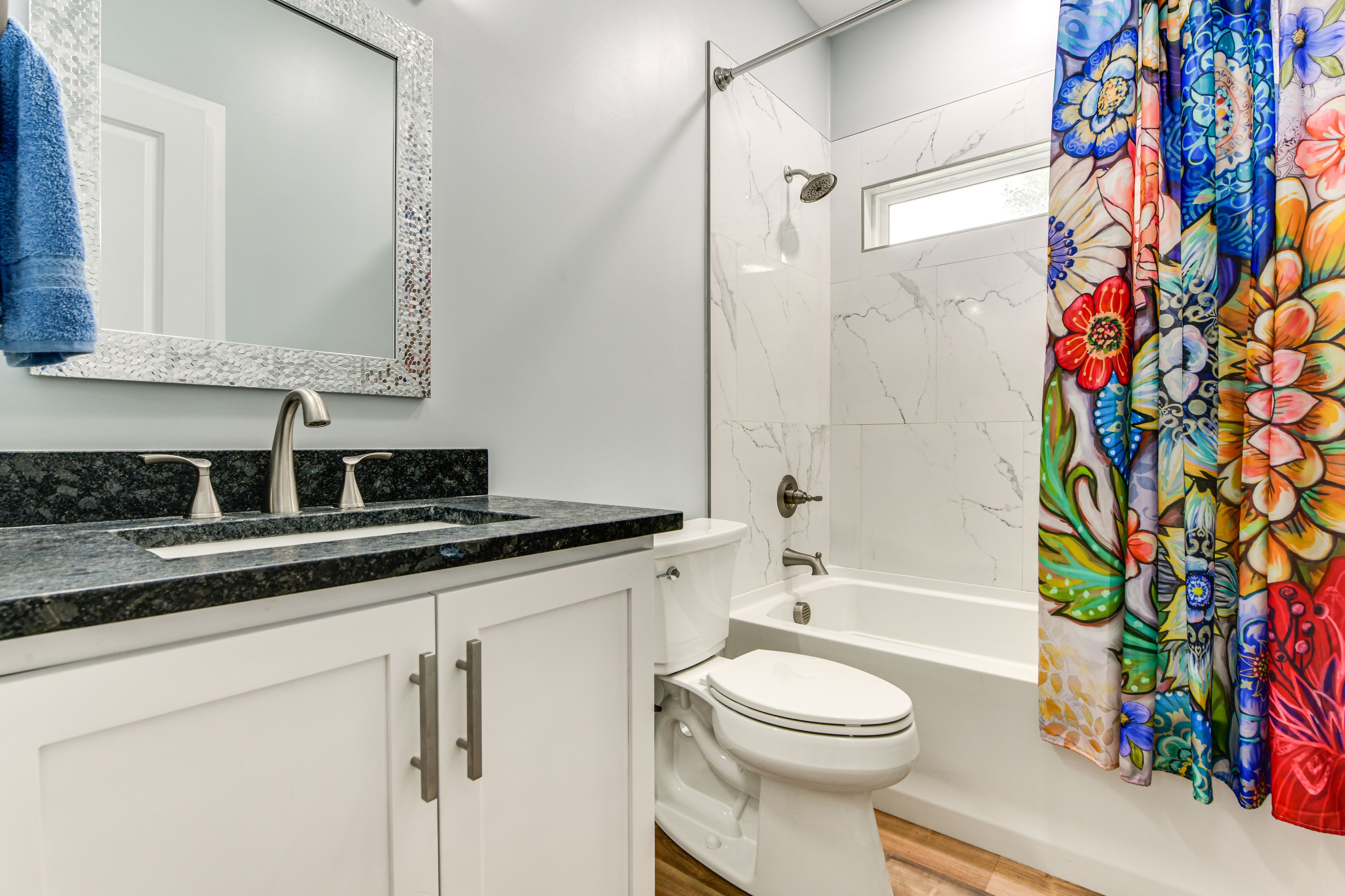 Full Bathroom | Complimentary Toiletries | Hair Dryer