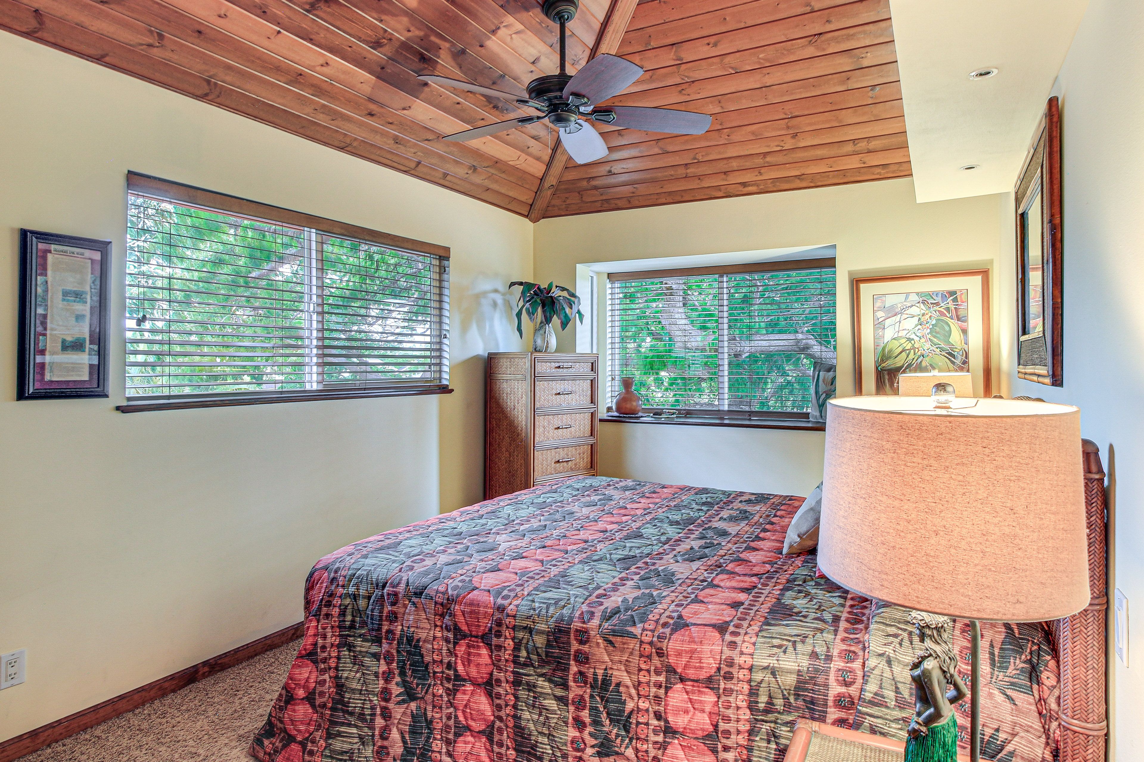 Bedroom | California King Bed | Linens Provided