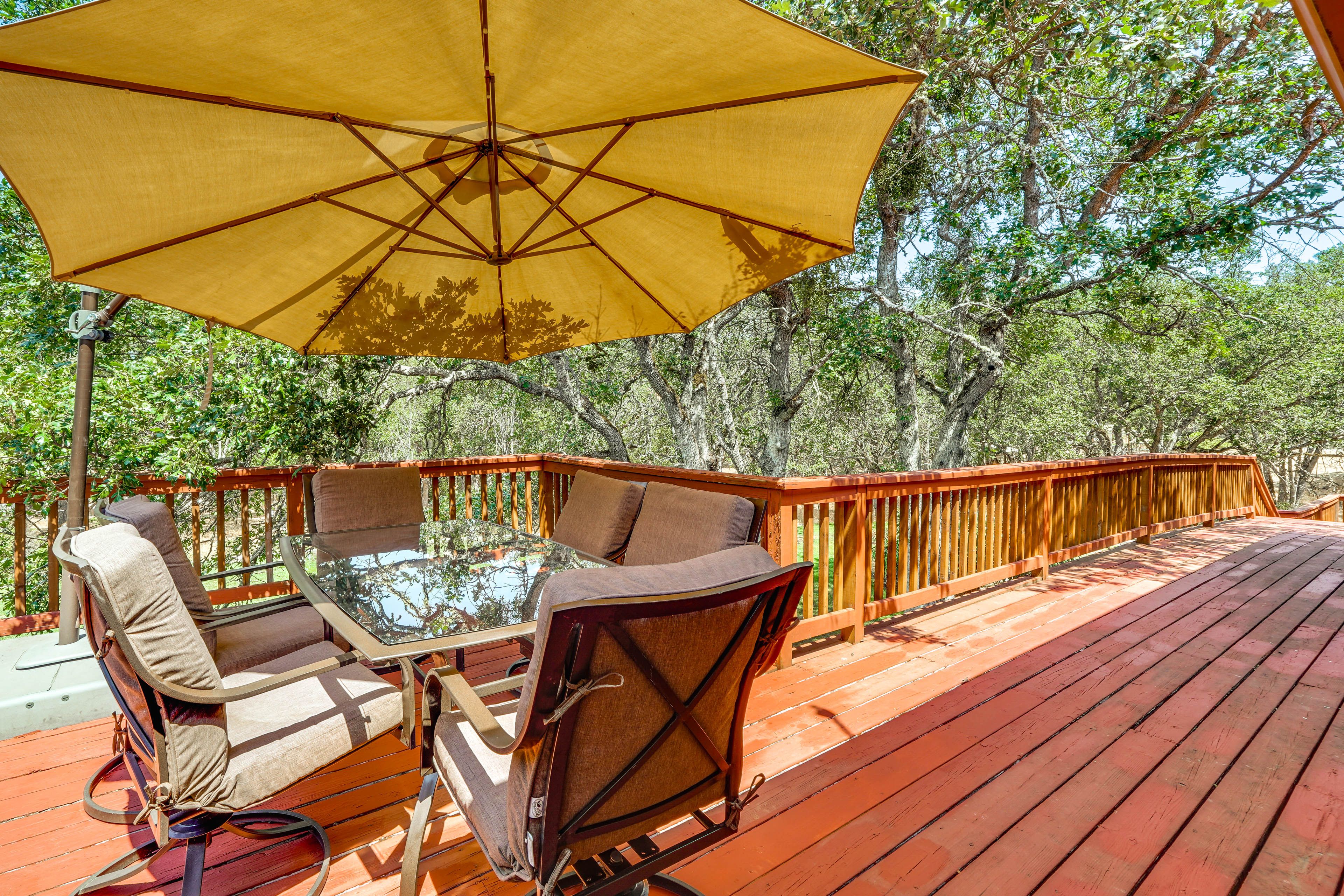House Exterior | Furnished Deck | Dining Area | Gas Grill