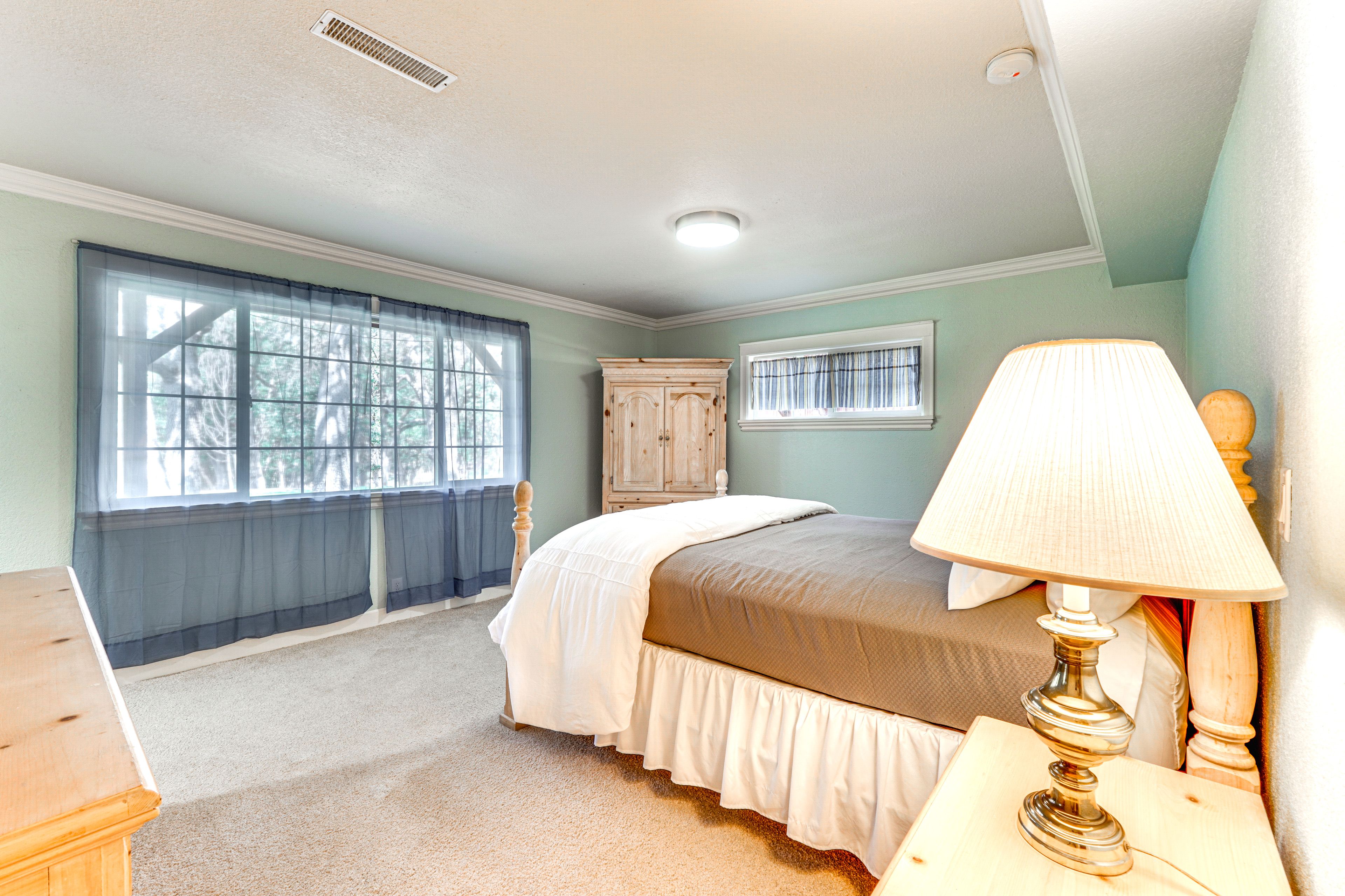 Bedroom 3 | Queen Bed | Lower Floor