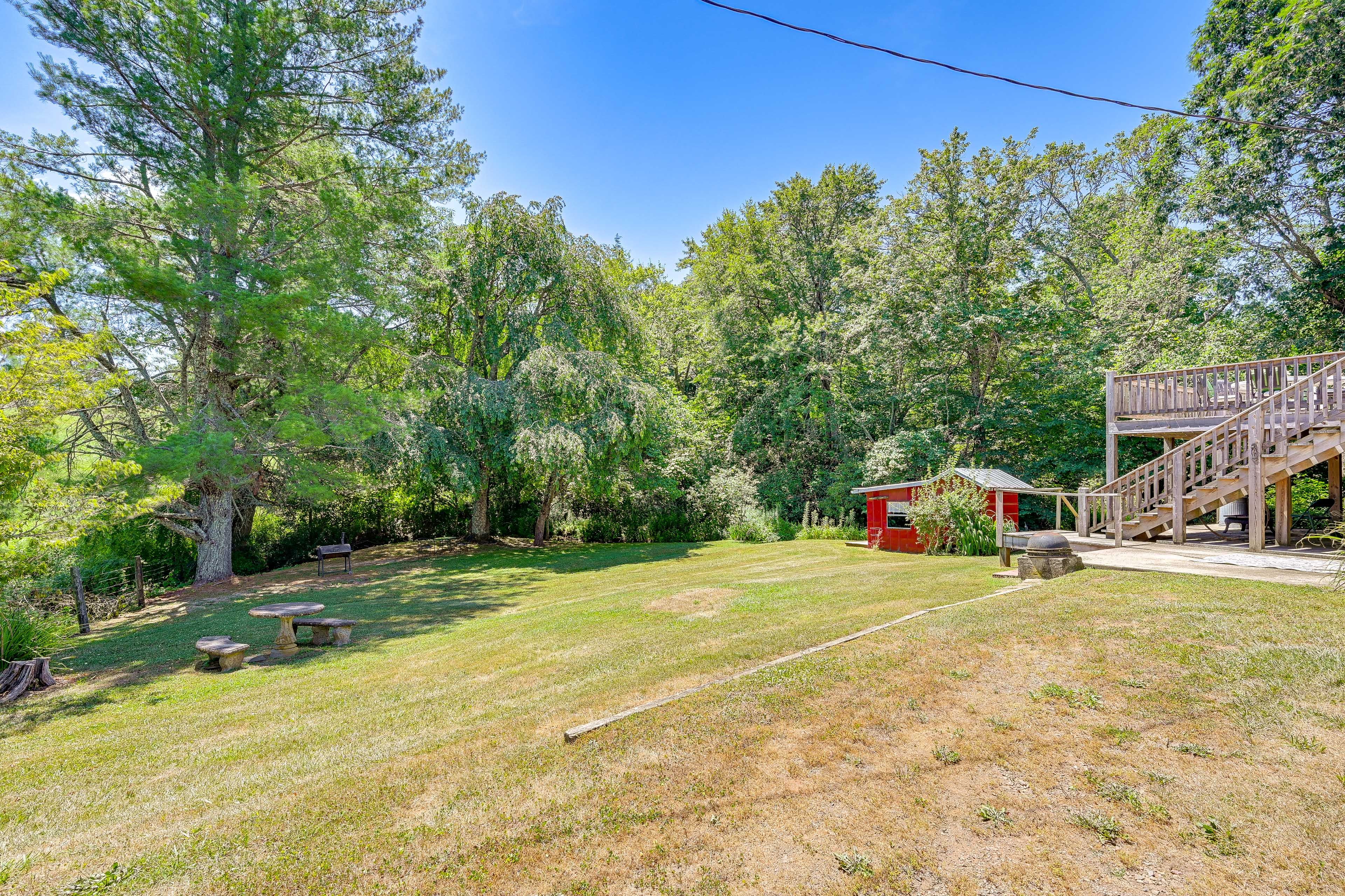 Backyard | Picnic Table | Charcoal Grill