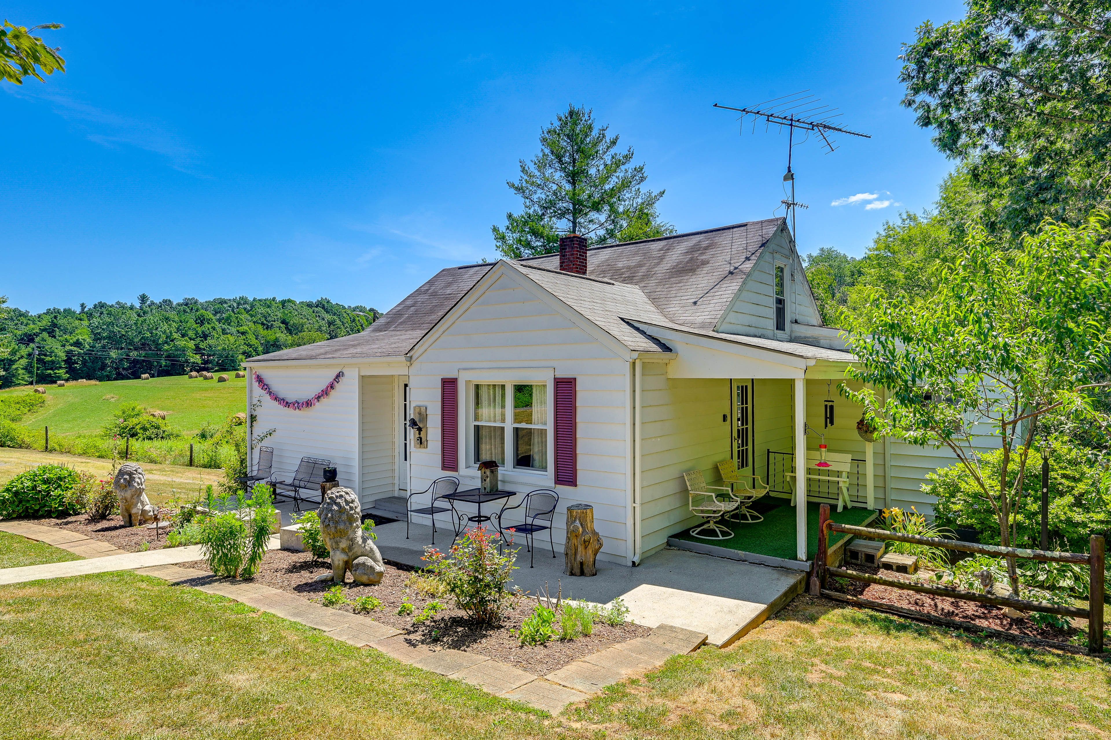Fancy Gap Vacation Rental | 4BR | 1BA | 1,450 Sq Ft | Stairs Required