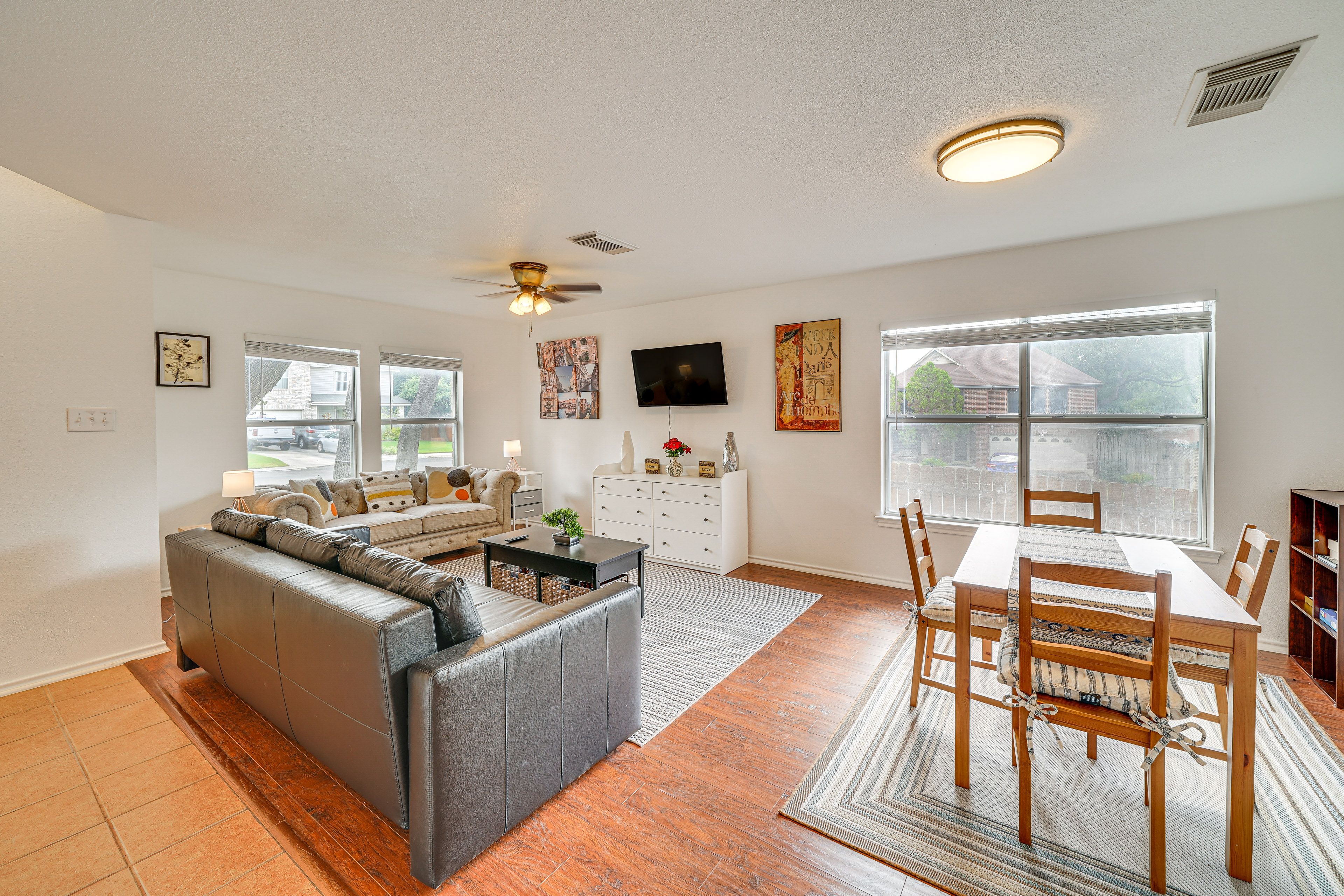 Game Room | 1st Floor | Queen Sleeper Sofa | Smart TV | Board Games