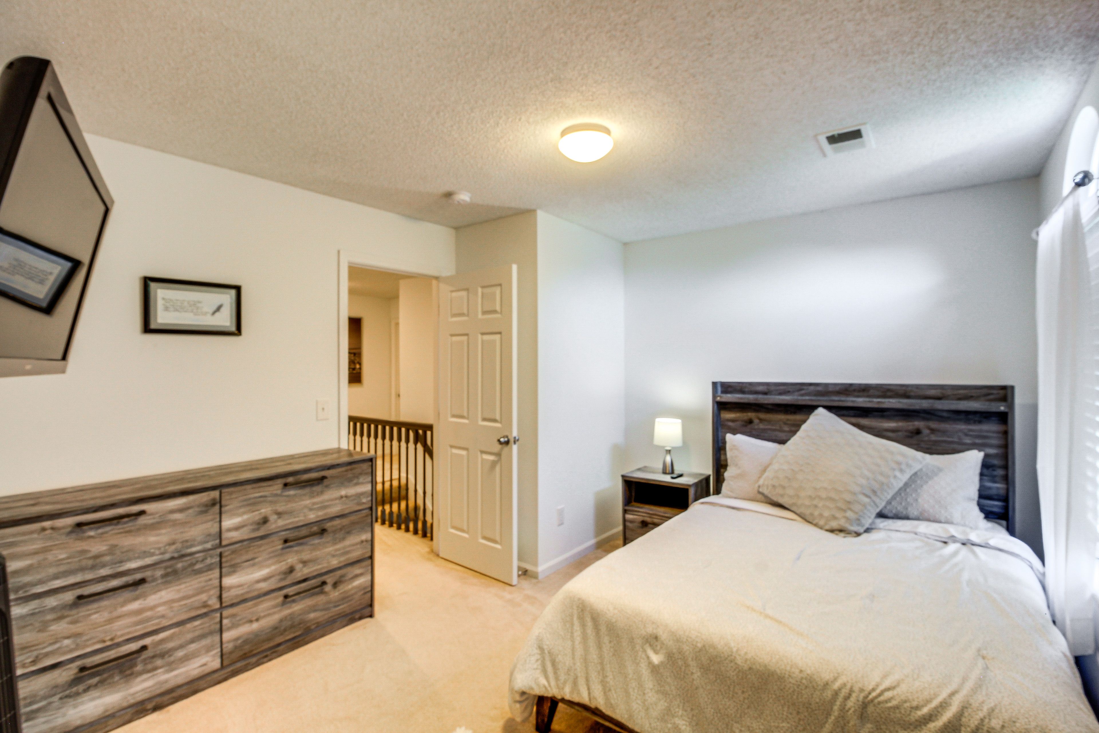 Bedroom 1 | 2nd Floor | Queen Bed