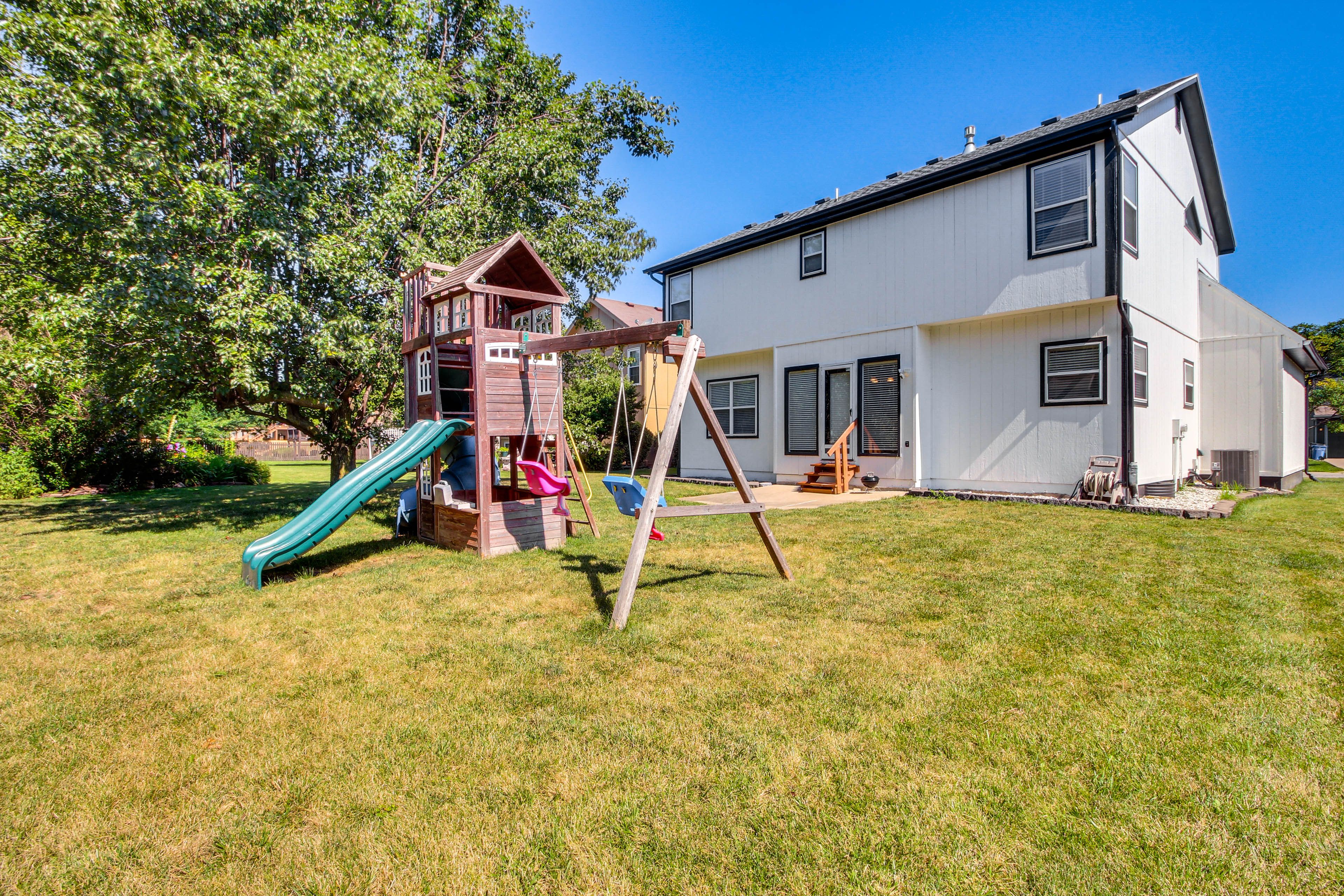 Olathe Vacation Rental | 4BR | 2.5BA | 1,920 Sq Ft | Stairs Required