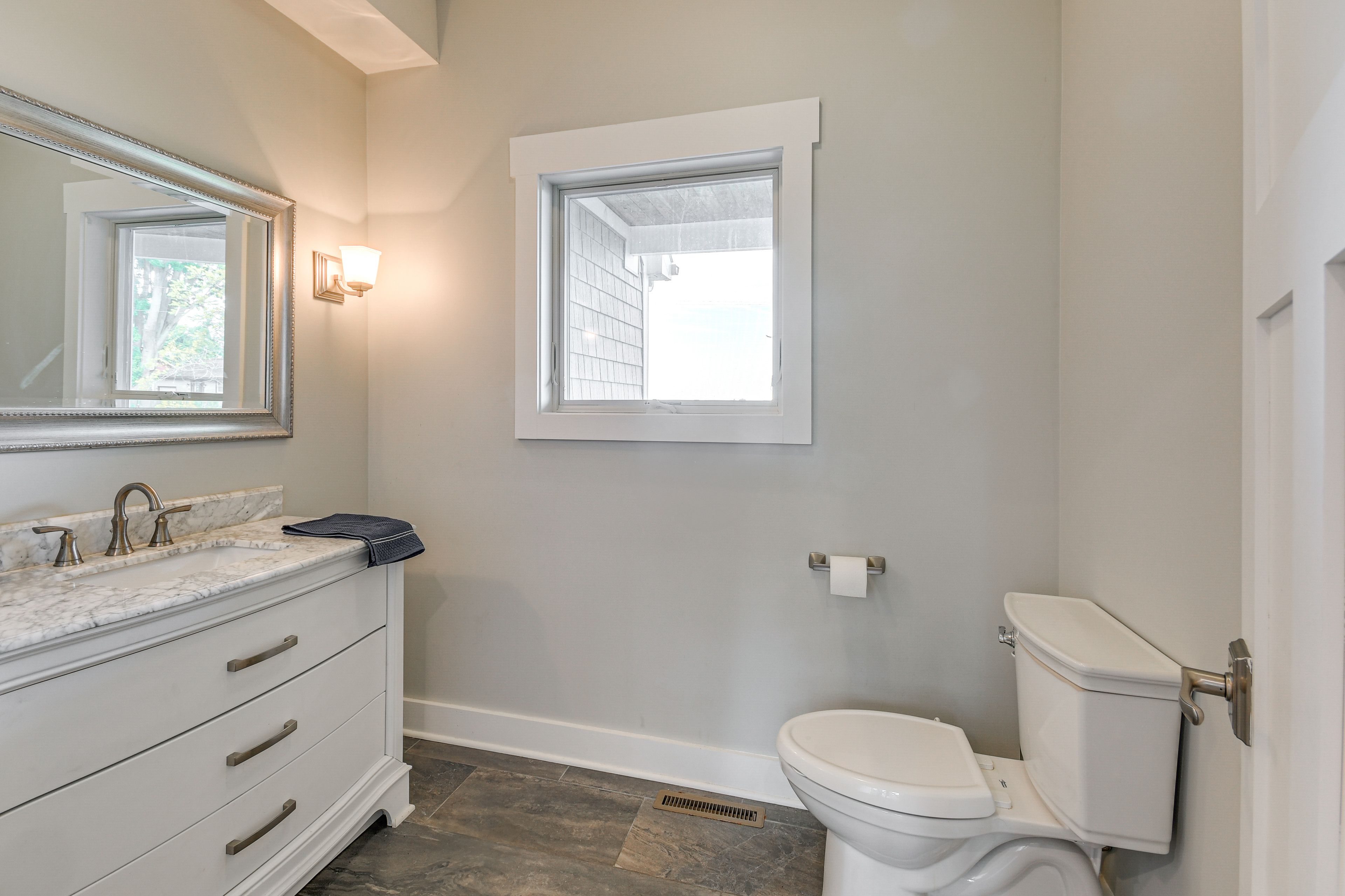 Half Bathroom | Main Level | Towels Provided