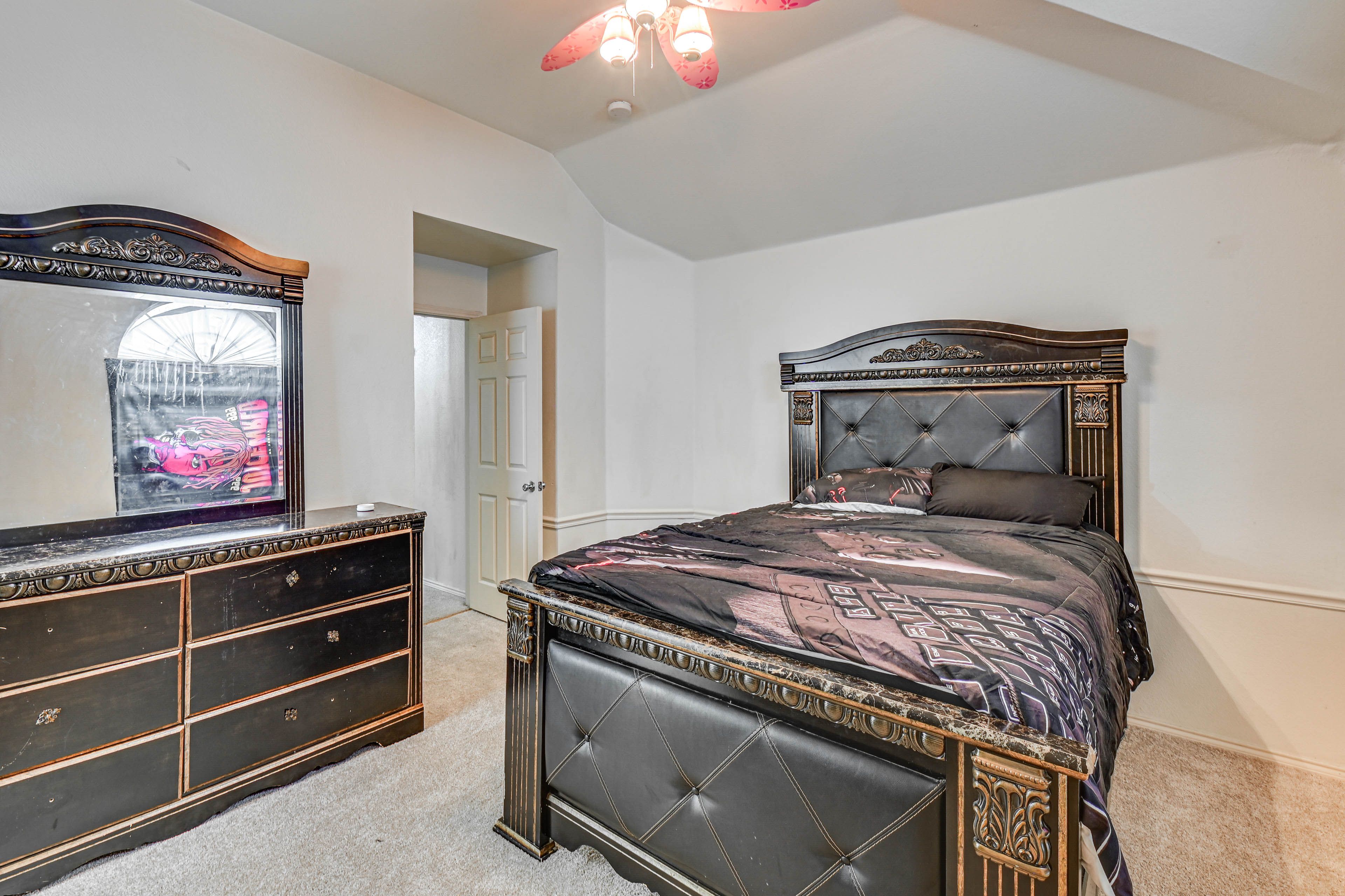 Bedroom 4 | Queen Bed | 2nd Floor