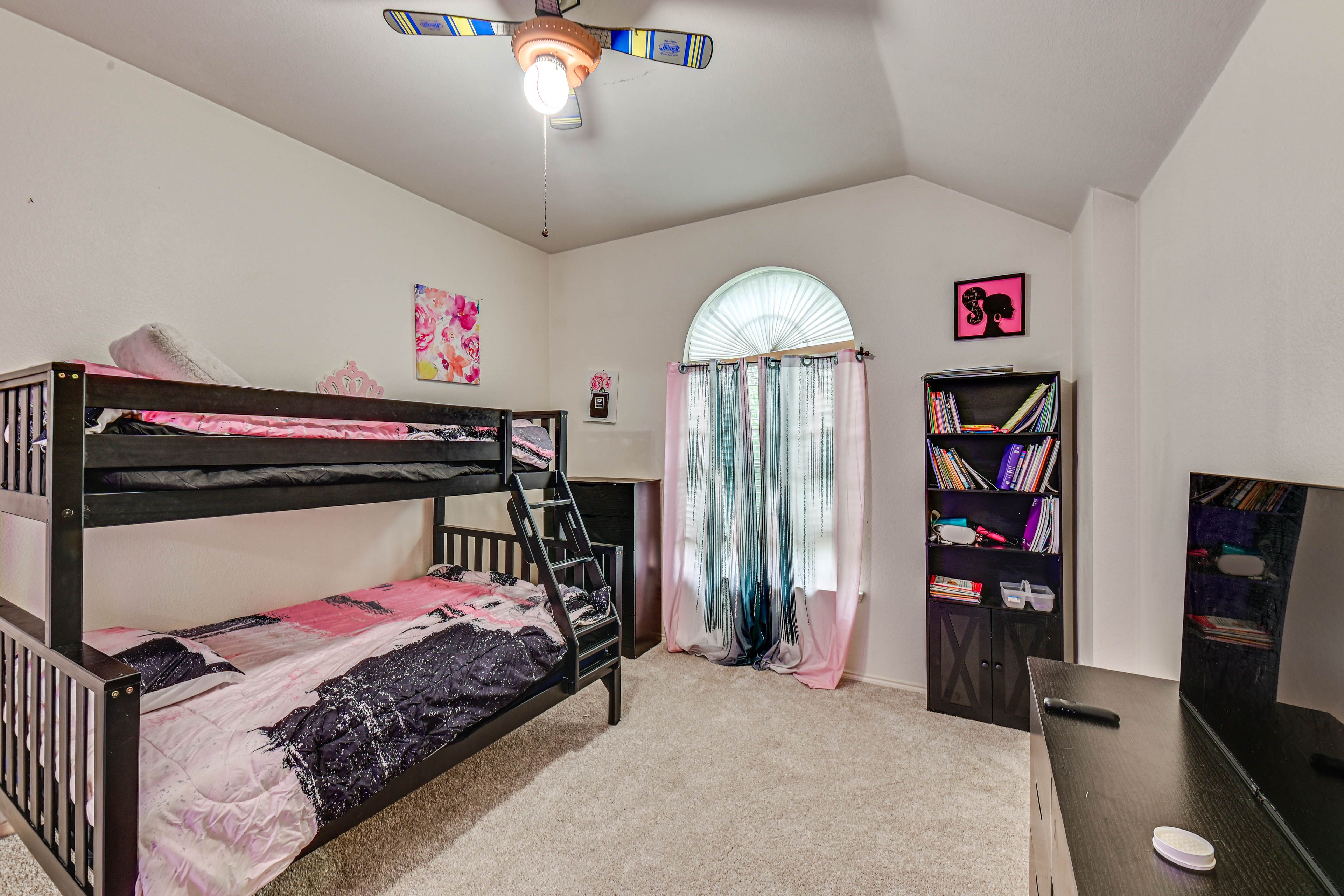 Bedroom 5 | Twin/Full Bunk Bed | 2nd Floor