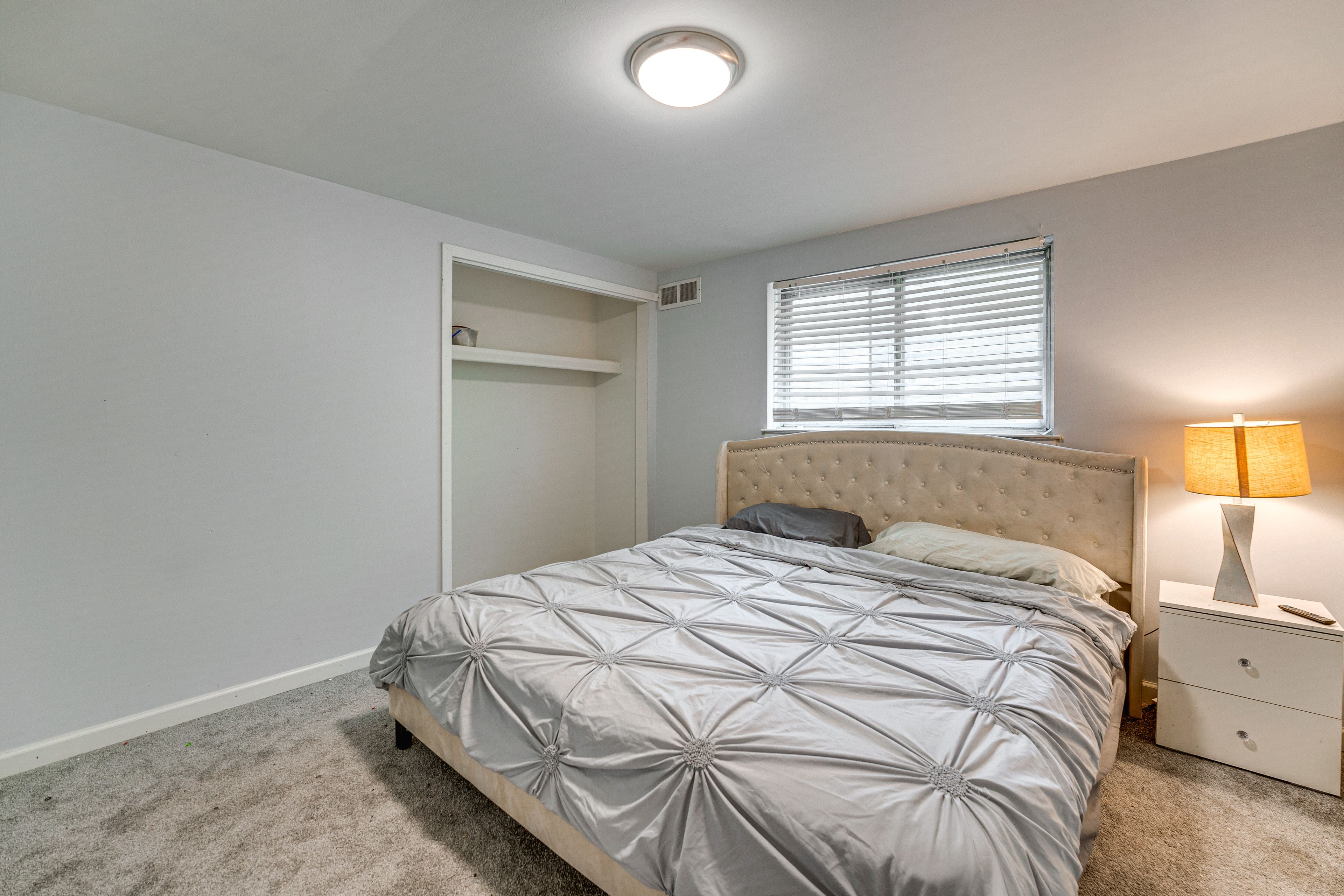 Bedroom 2 | King Bed | 2nd Floor | Hangers