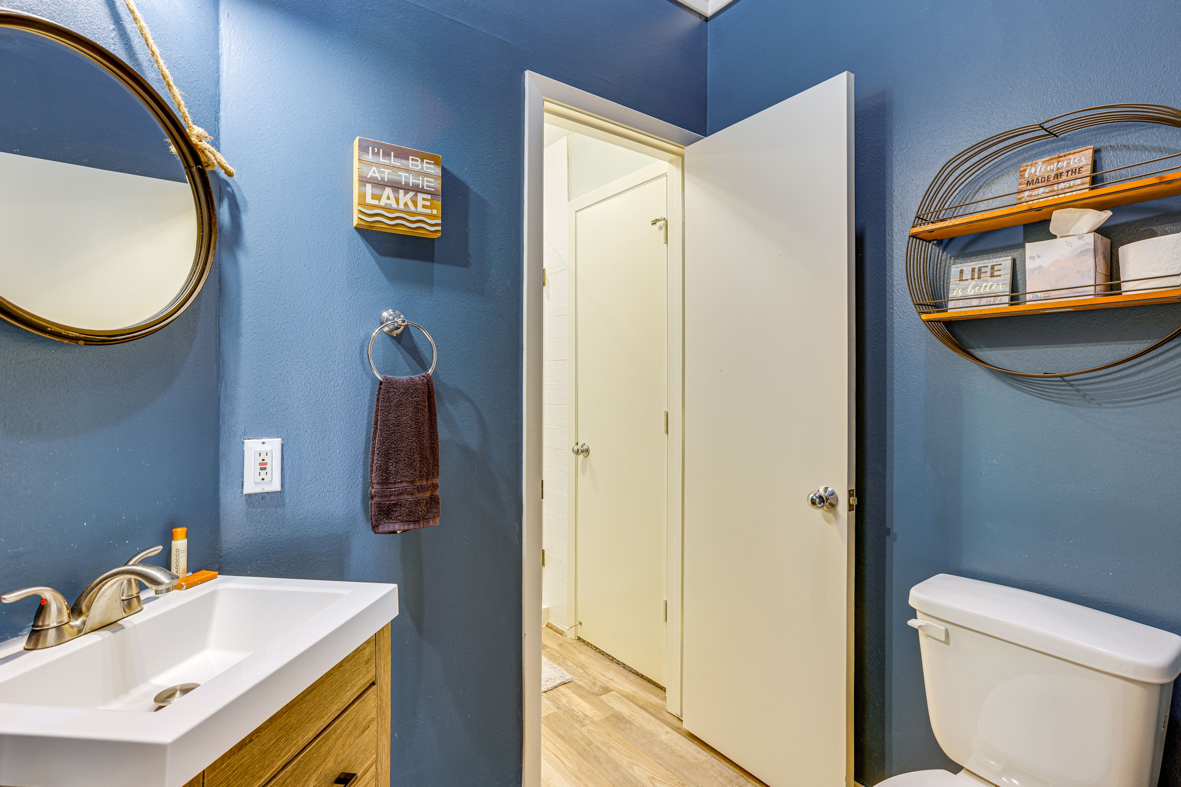 Half Bathroom | 2nd Floor