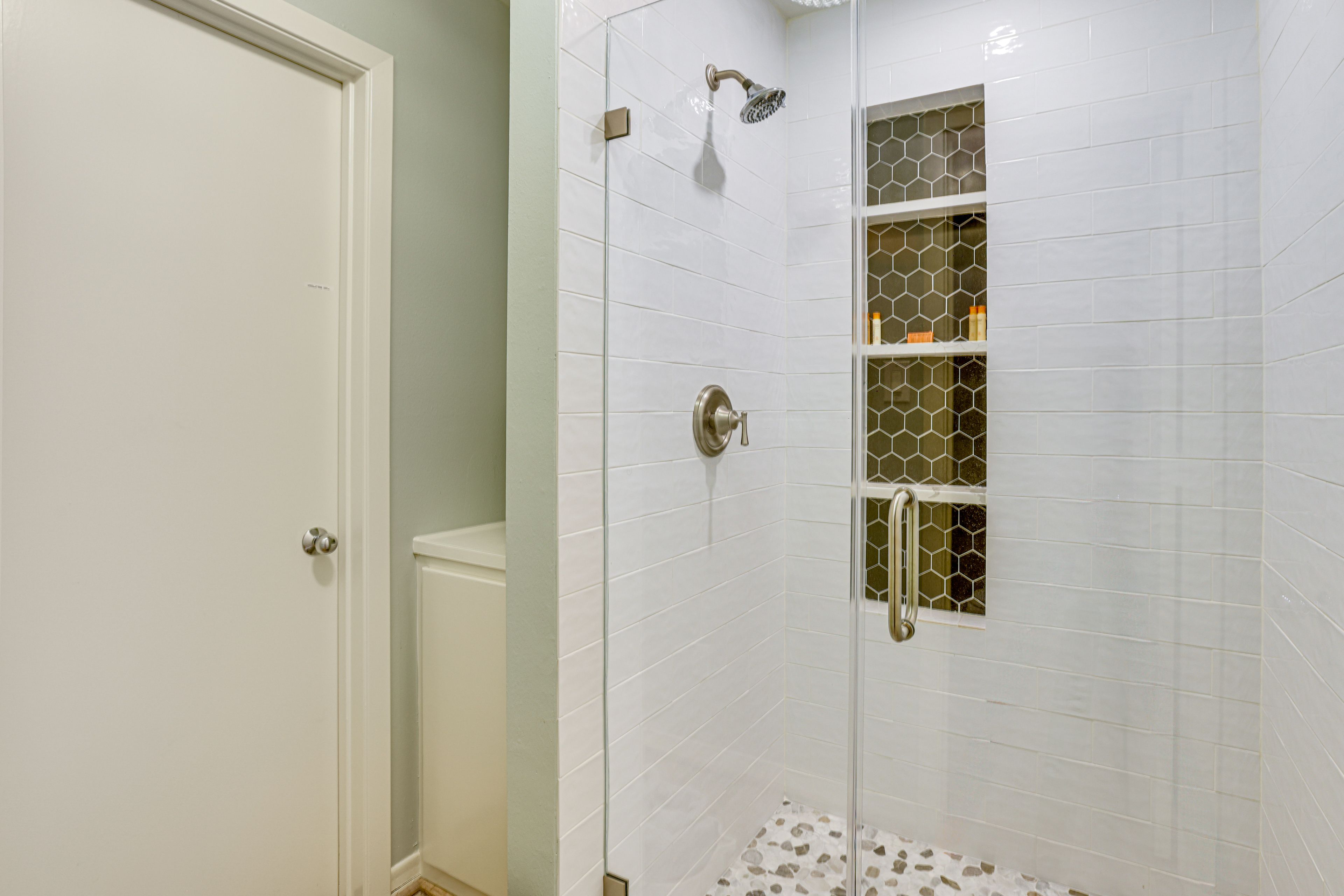 Full Bathroom | 2nd Floor