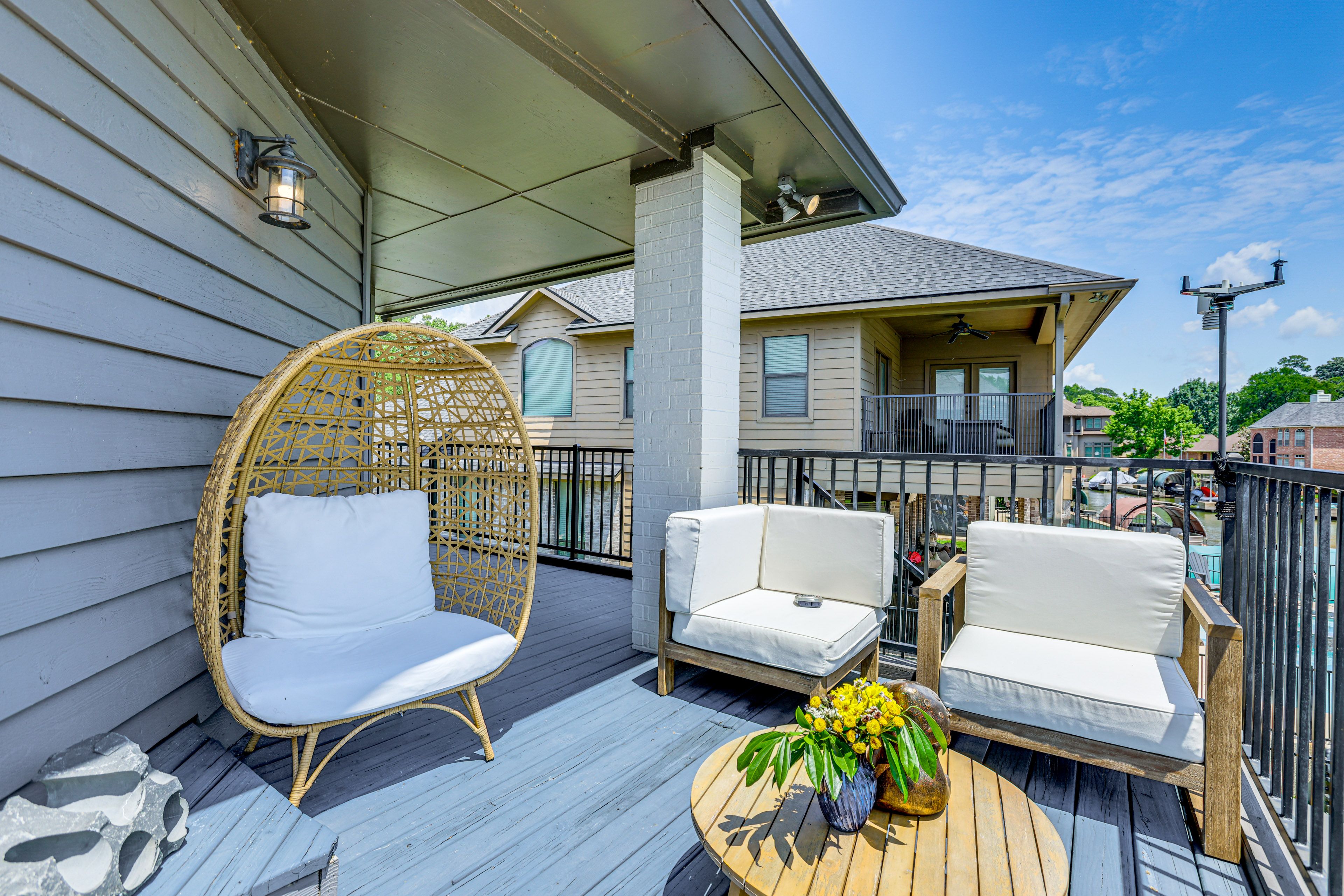 Furnished Deck/Balcony | 2nd Floor
