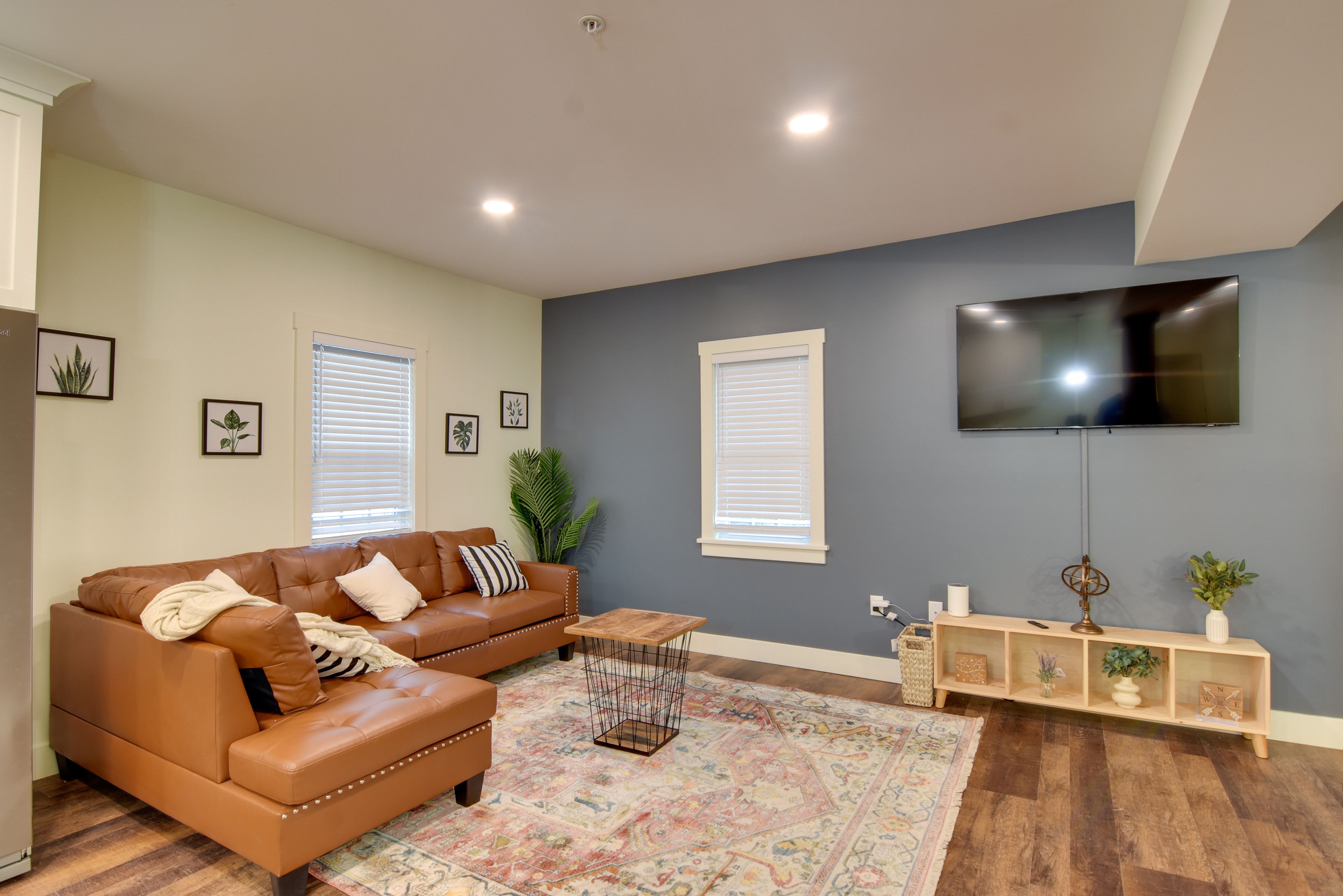 Living Room | Smart TV