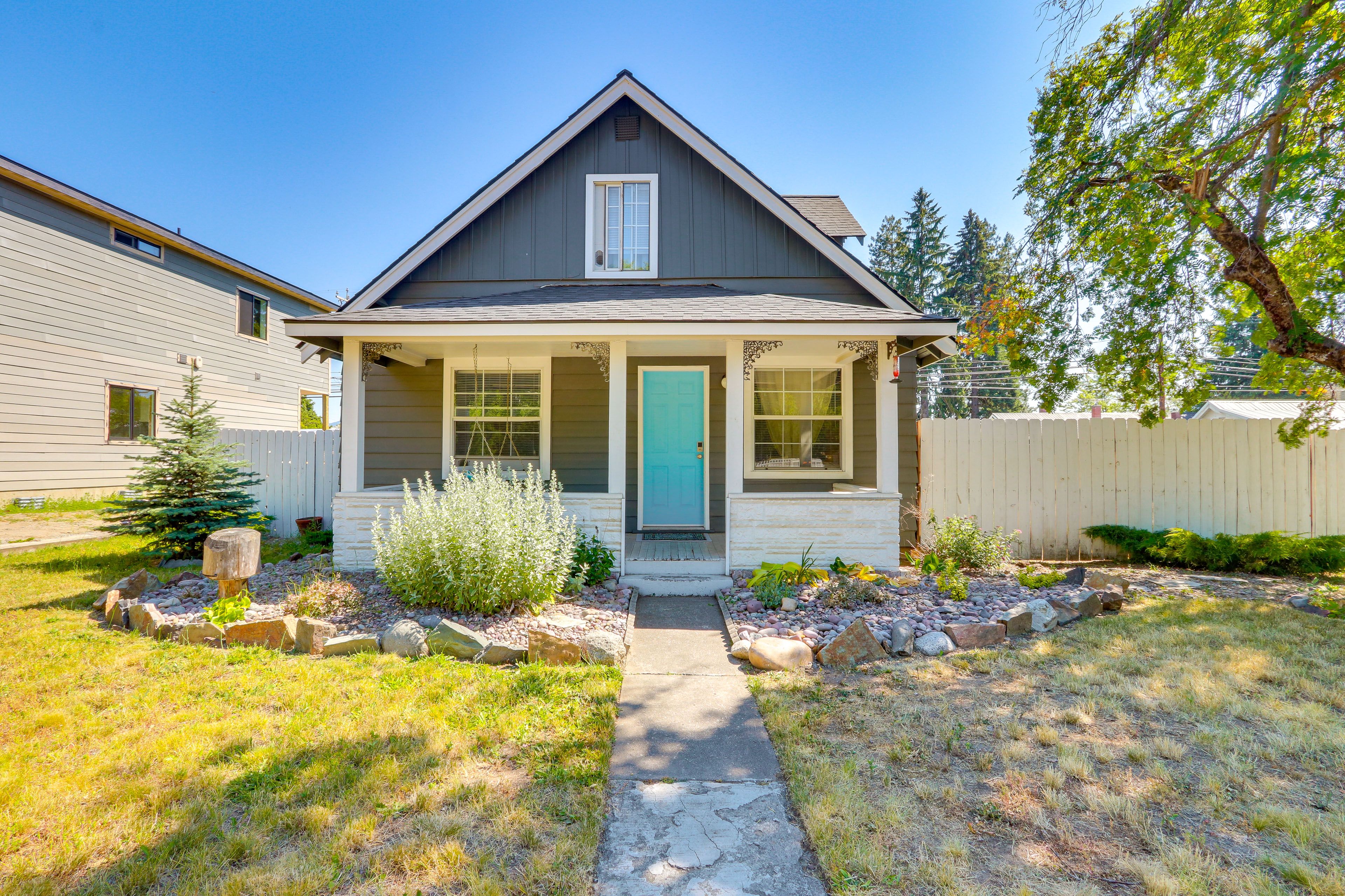 Exterior | Walk to Downtown