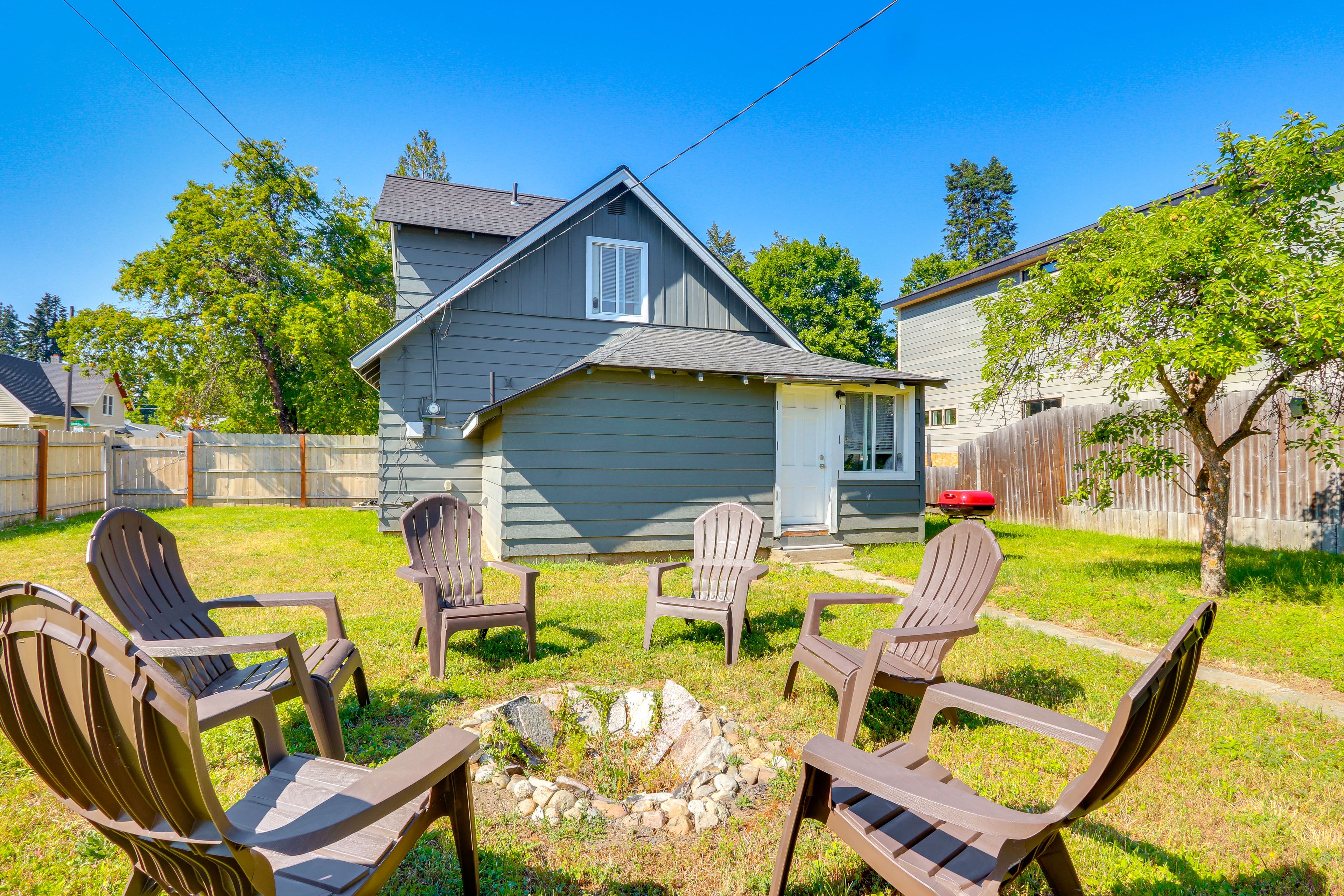 Backyard | Fire Pit