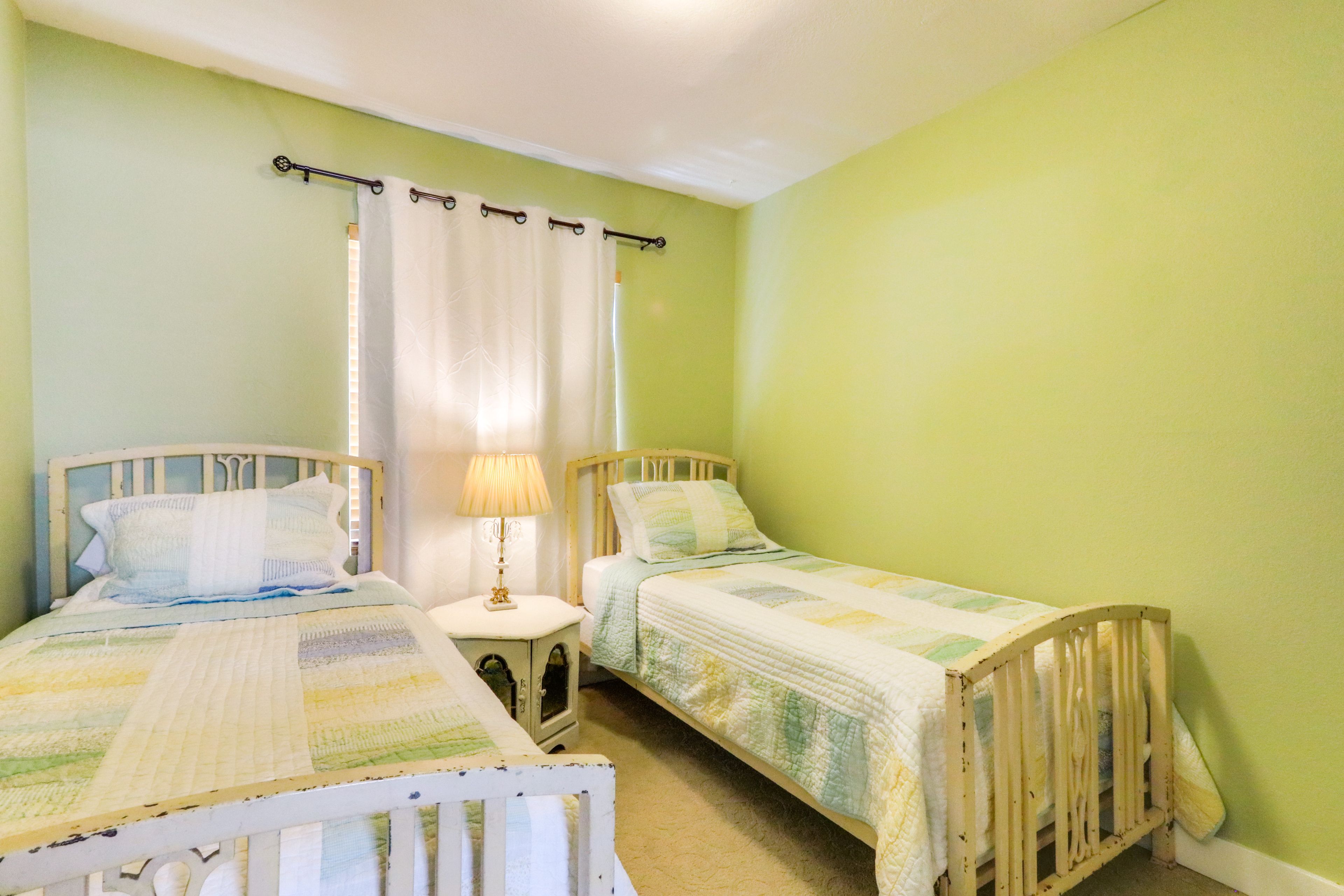 Bedroom 1 | 2 Twin Beds | 1st Floor