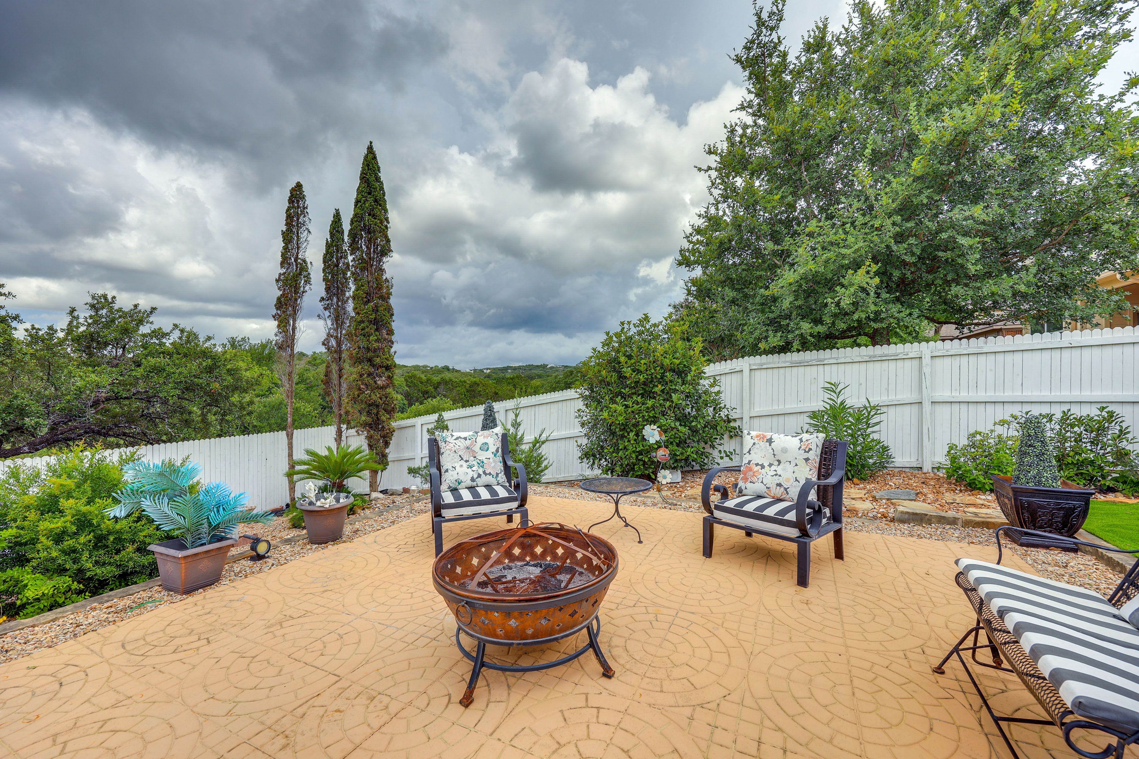House Exterior | Furnished Patio | Fire Pit