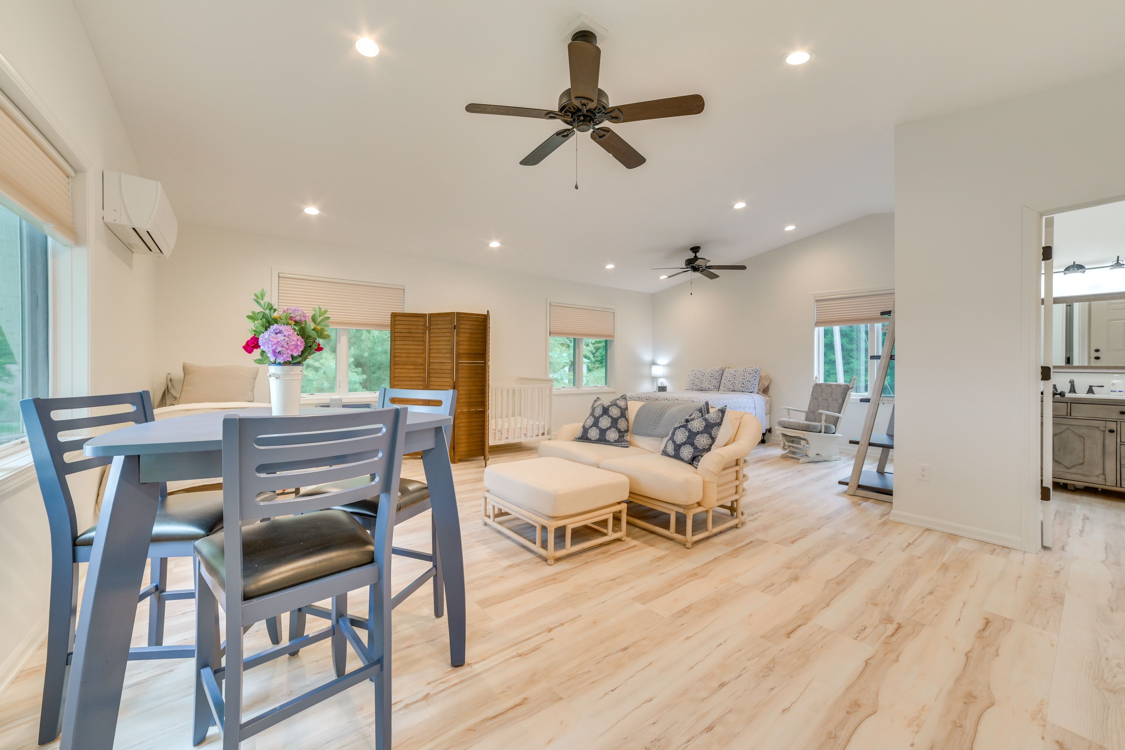 Bedroom 4 (Garage Studio) | Queen Bed | Twin Bed | Crib