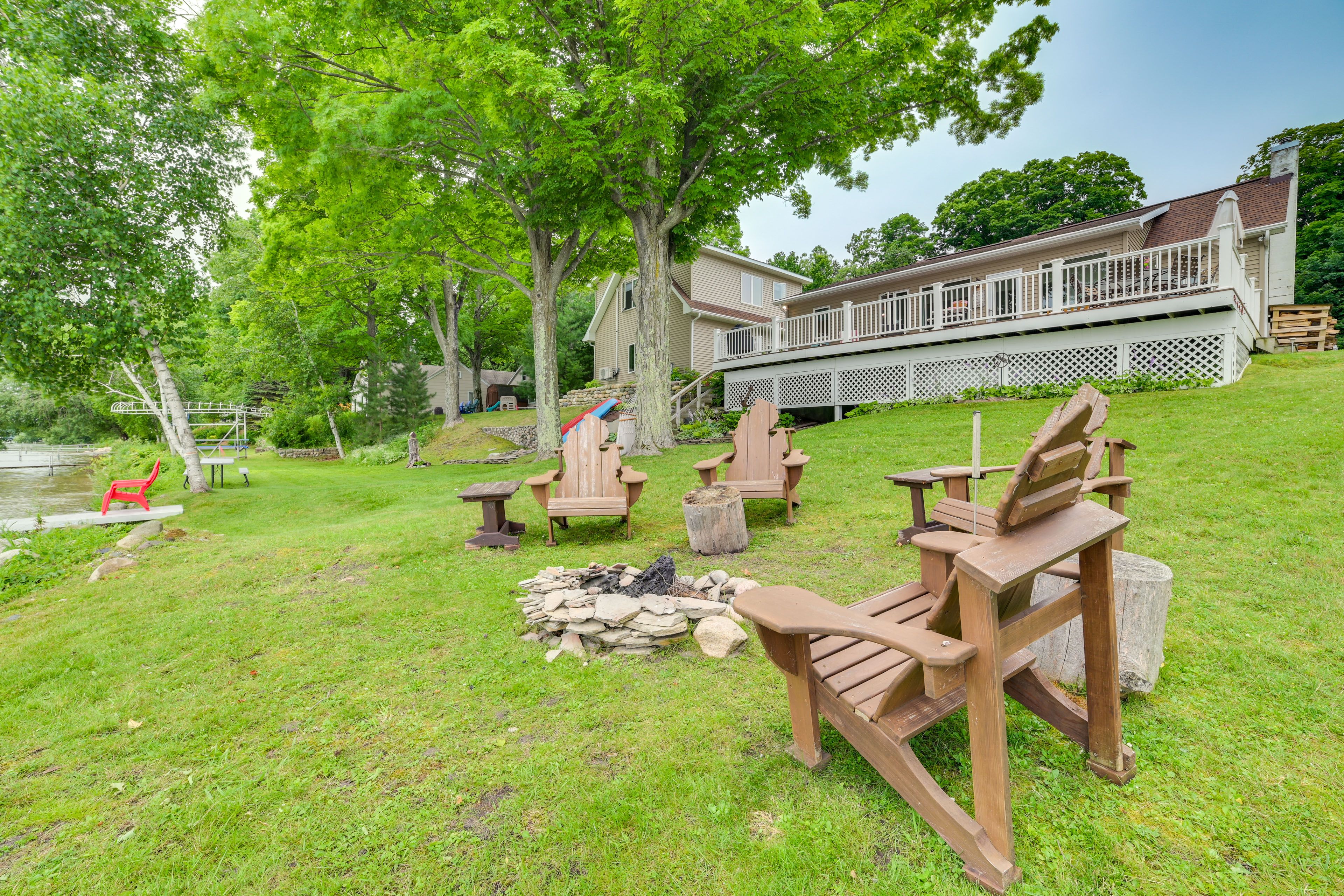 Fire Pit | Kayaks | Dock