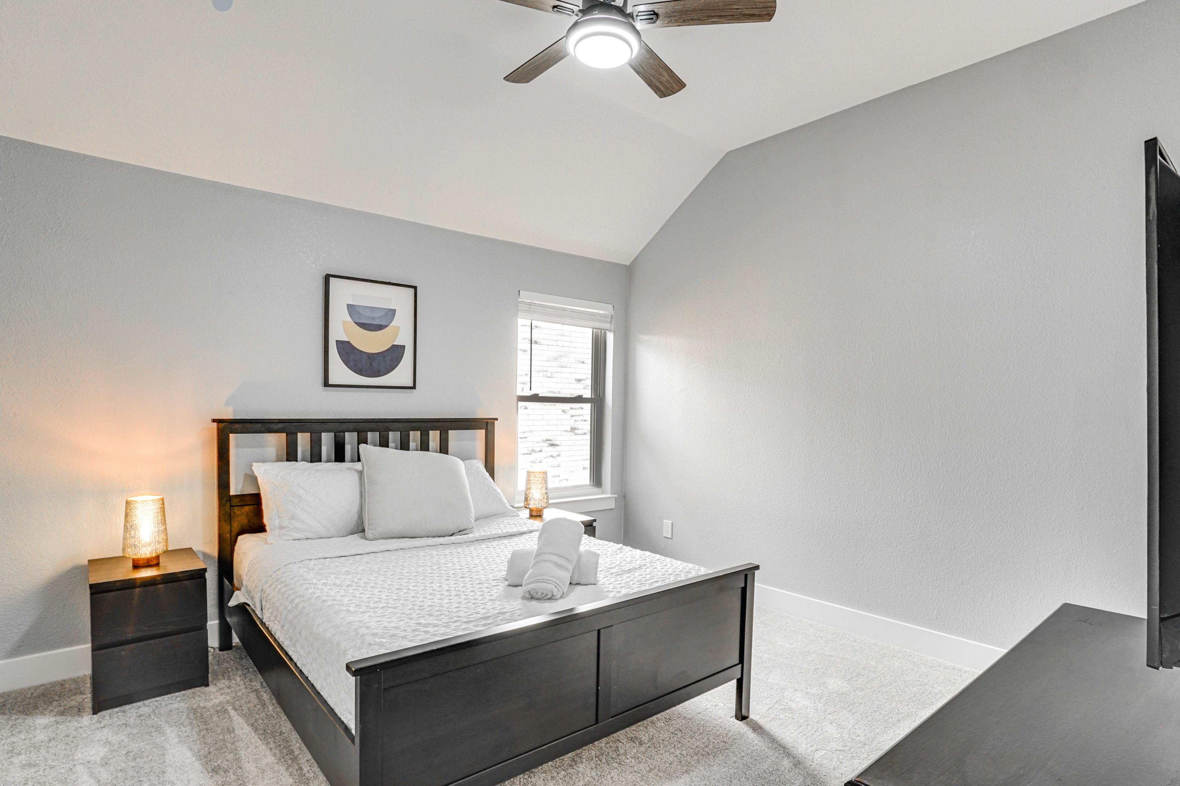 Bedroom 3 | Queen Bed | Smart TV
