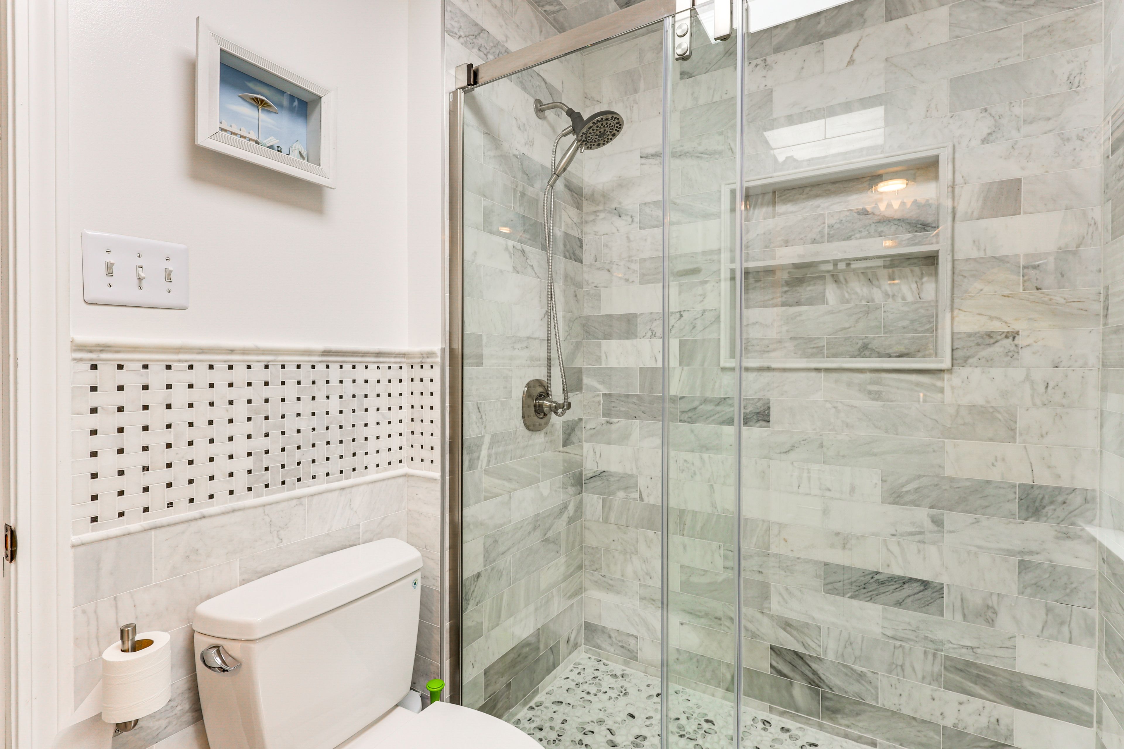 Full Bathroom | 2nd Floor