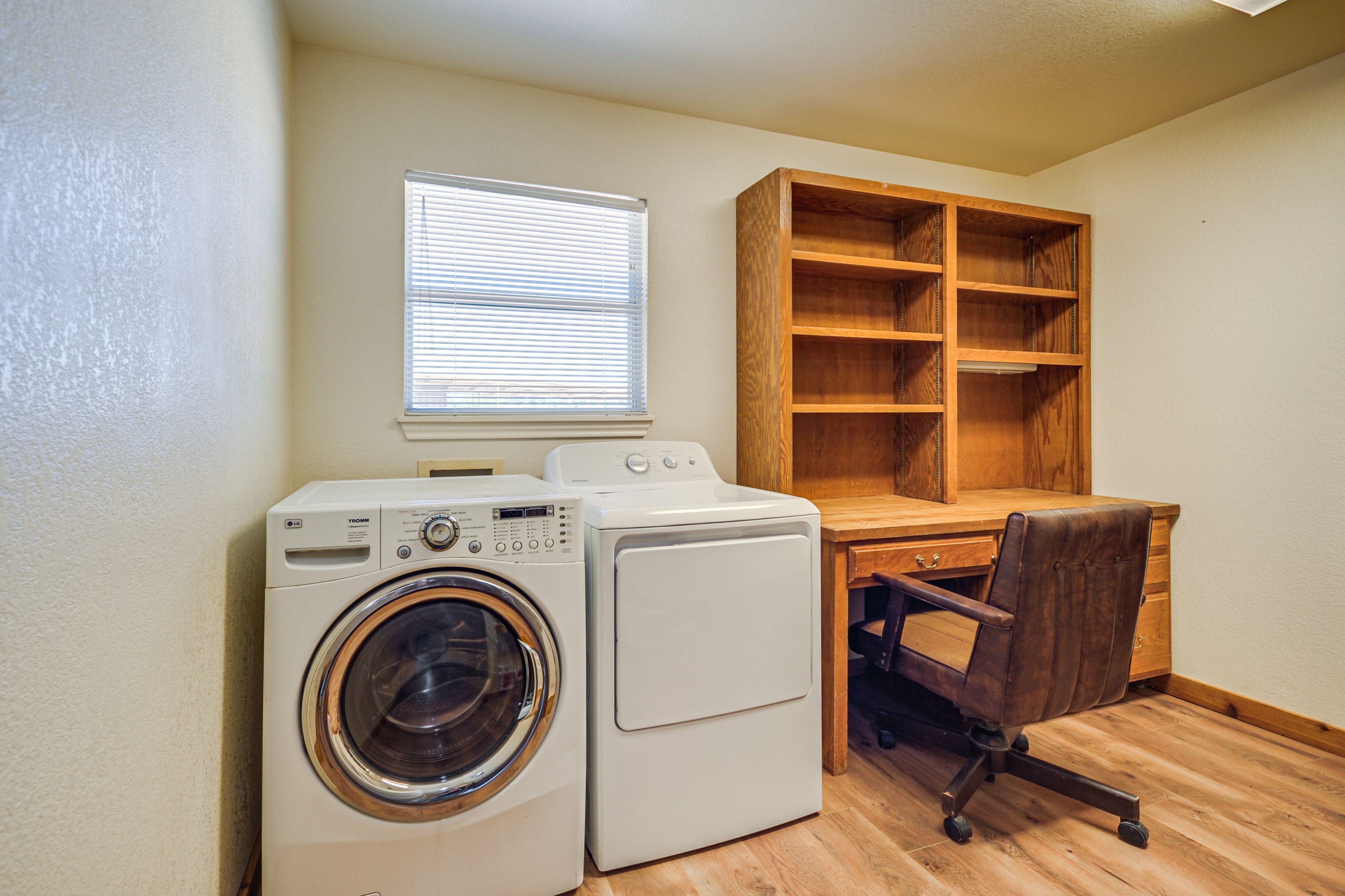 Main House | Washer & Dryer