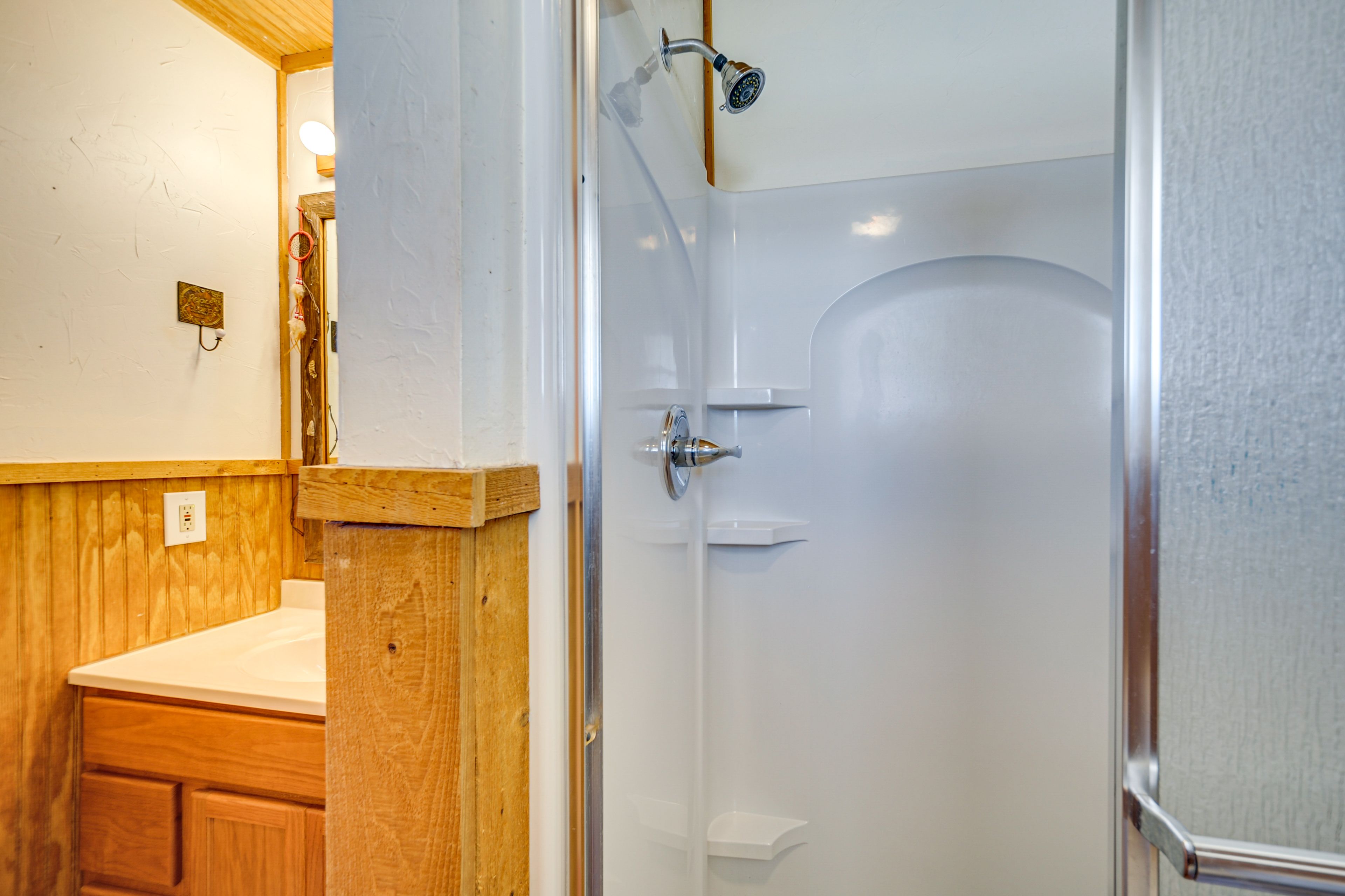 Bath House | Full Bathroom