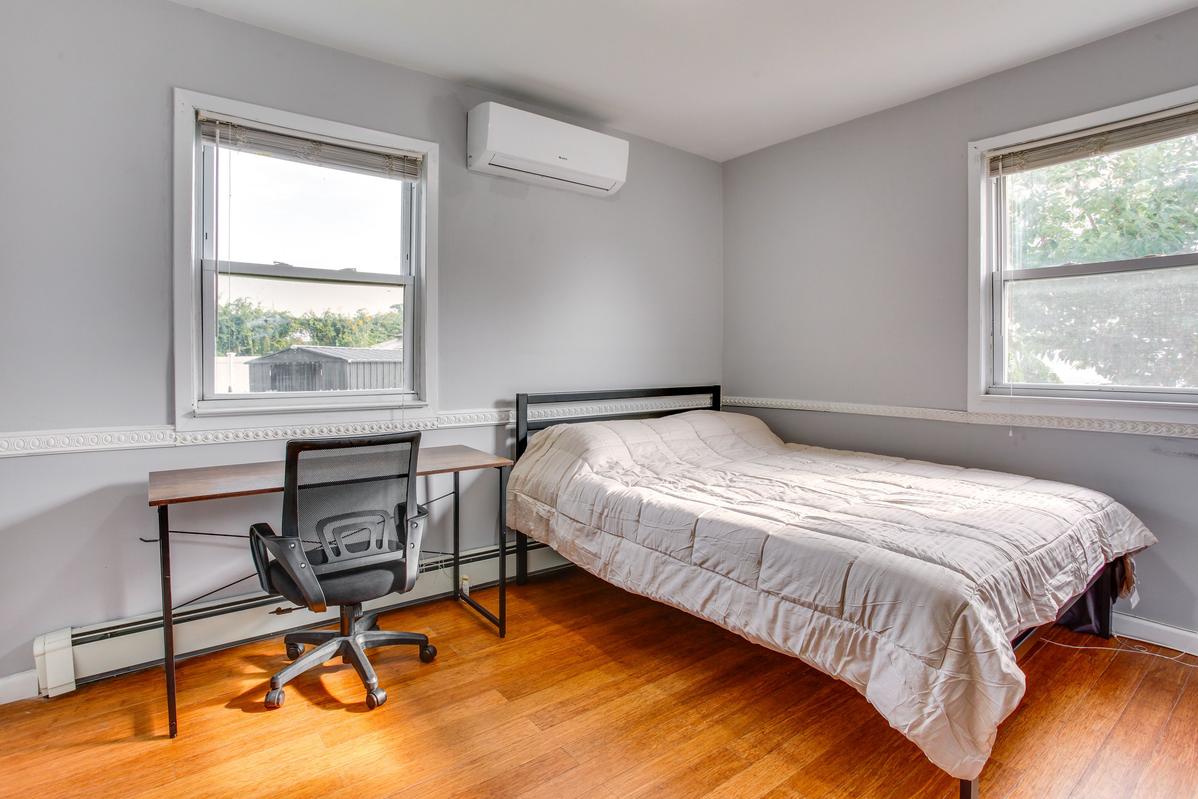 Bedroom 2 | Queen Bed