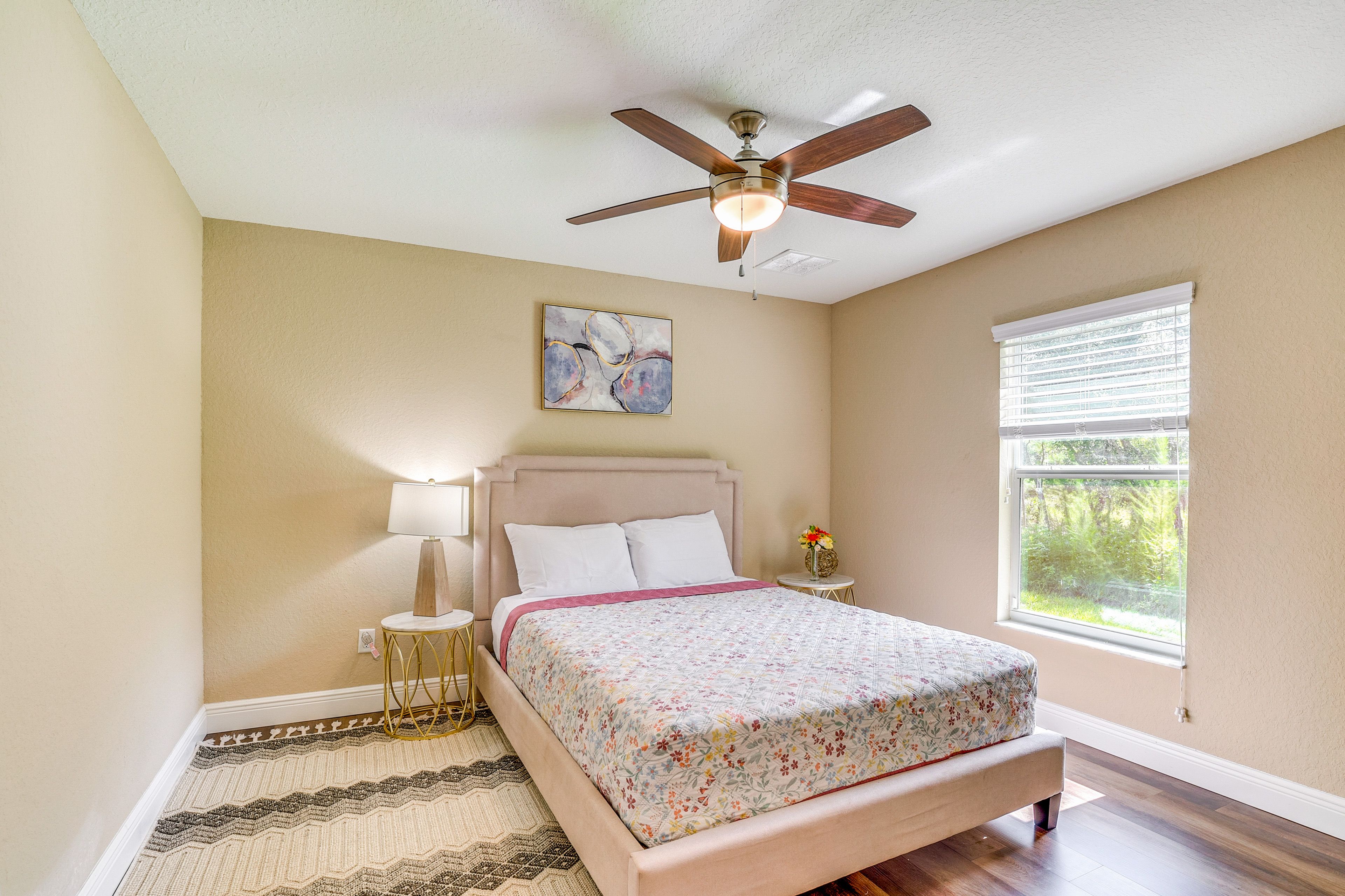 Bedroom 3 | Queen Bed