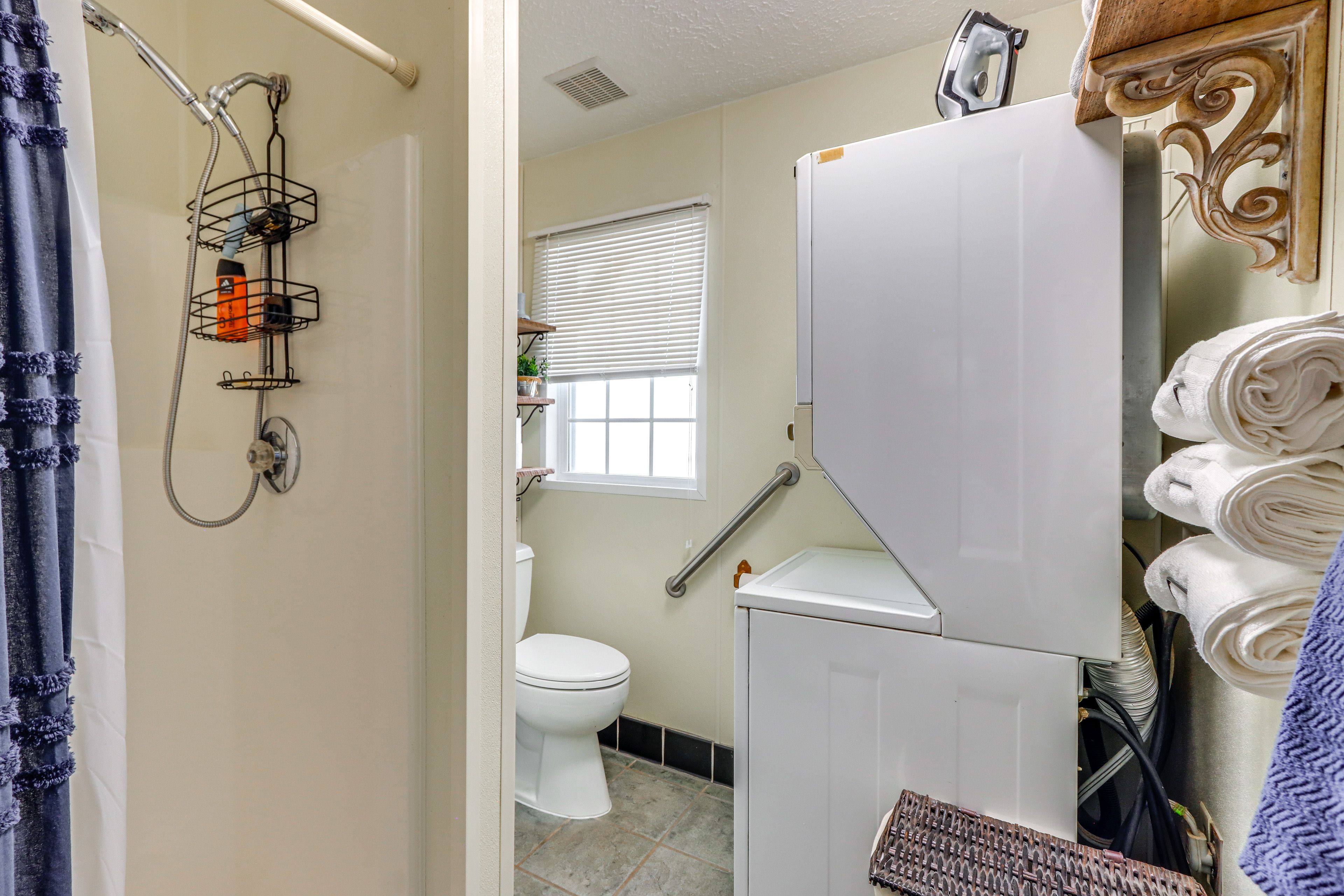 Full Bath | Towels | Hair Dryer | Complimentary Toiletries | Washer & Dryer